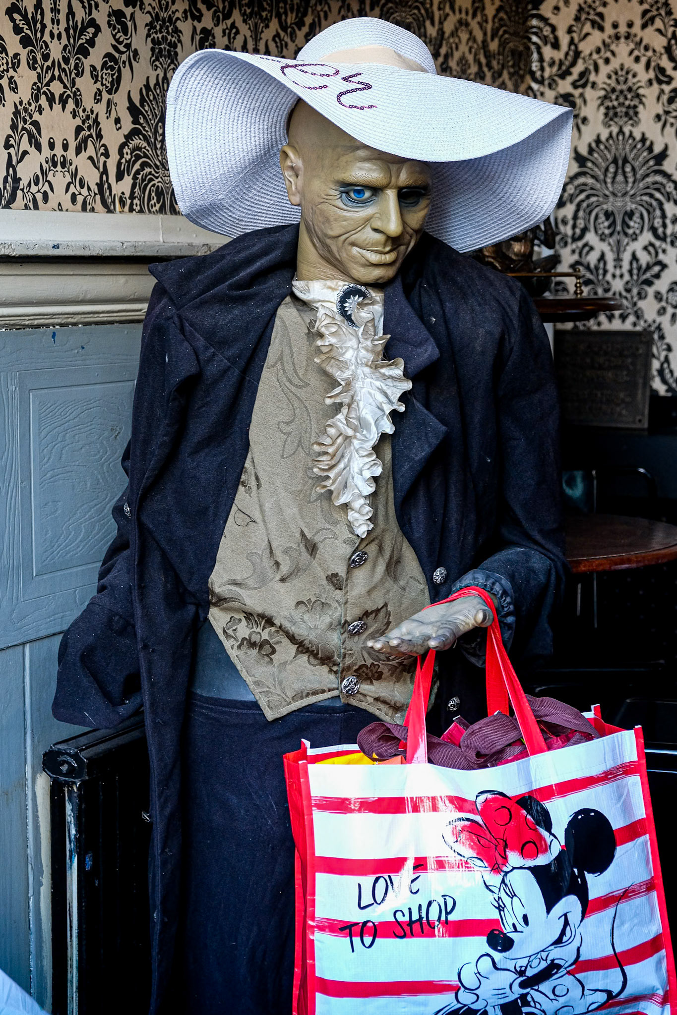 217/365 Get to know the locals