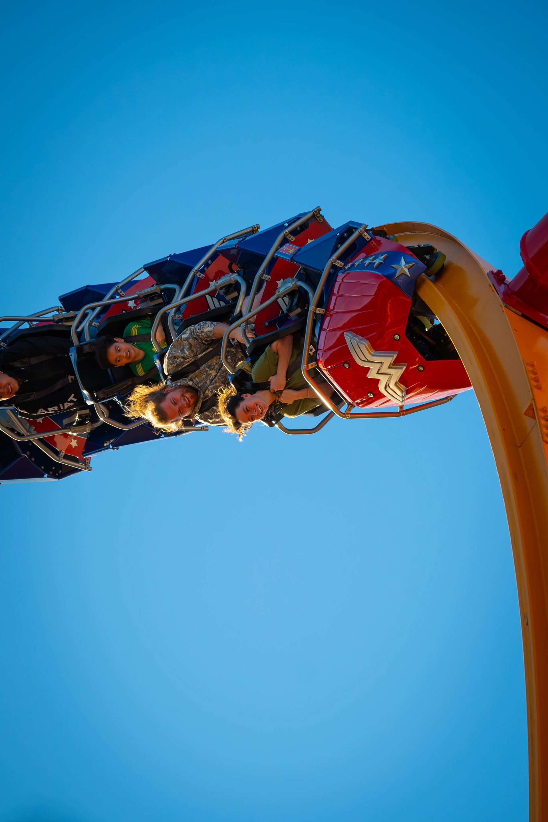Wonder Woman Golden Lasso Coaster - Six Flags Fiesta Texas