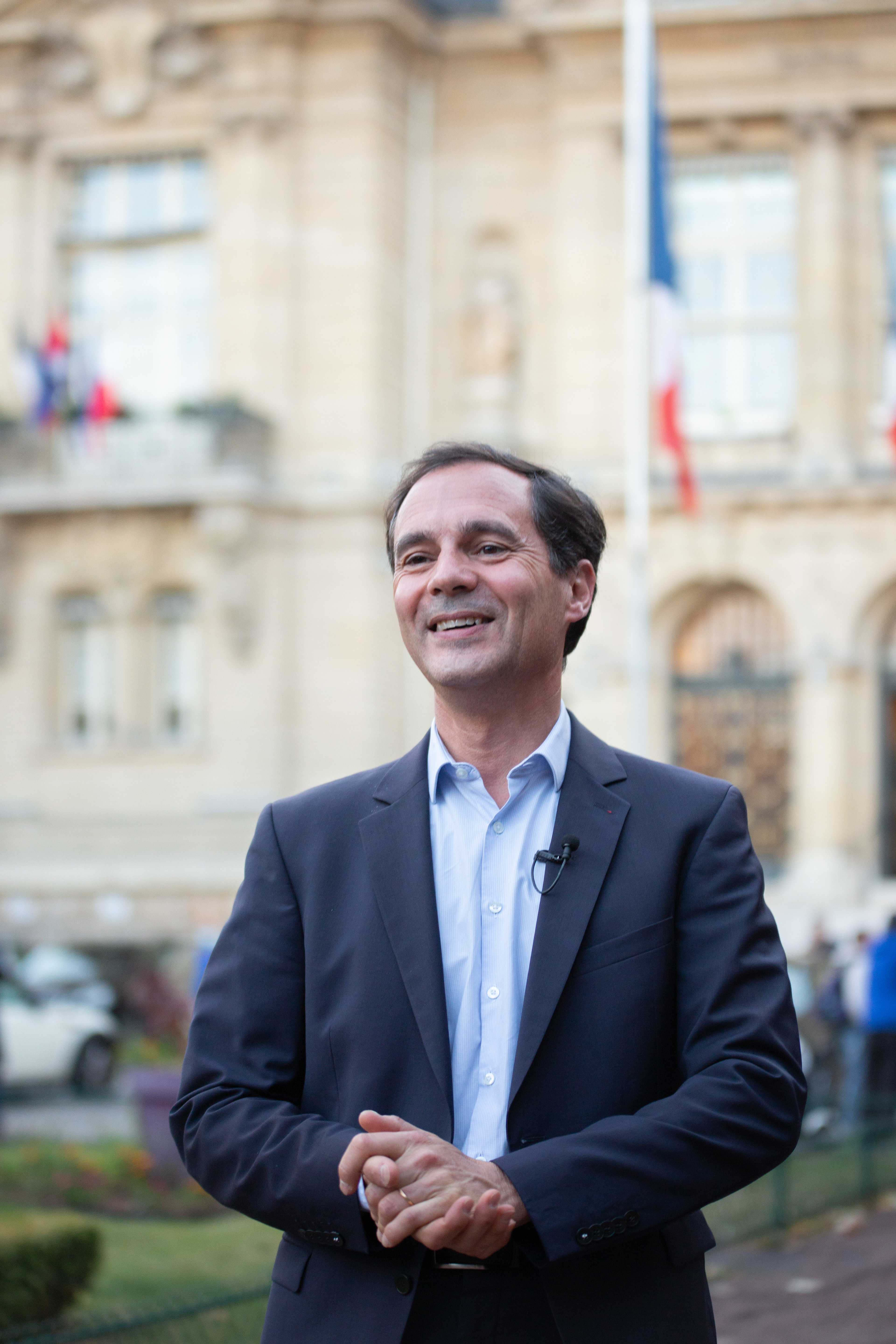 Guillaume Boudy est sorti vainqueur de la triangulaire du second tour, avec 49,76 % des voix. Il succède à Christian Dupuy qui est maire de Suresnes depuis 37 ans.