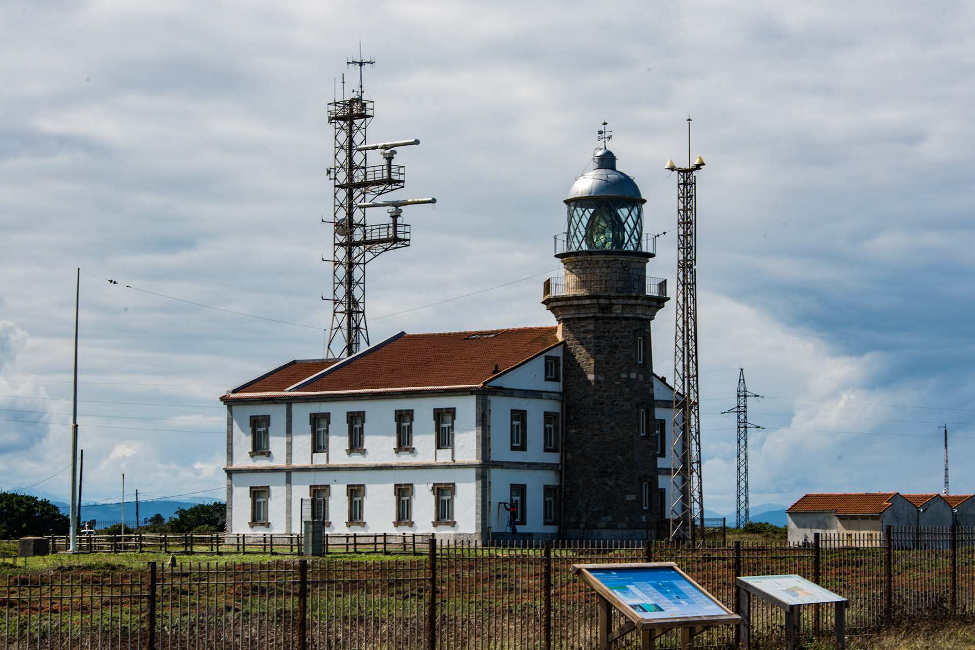FARO DE PEÑAS