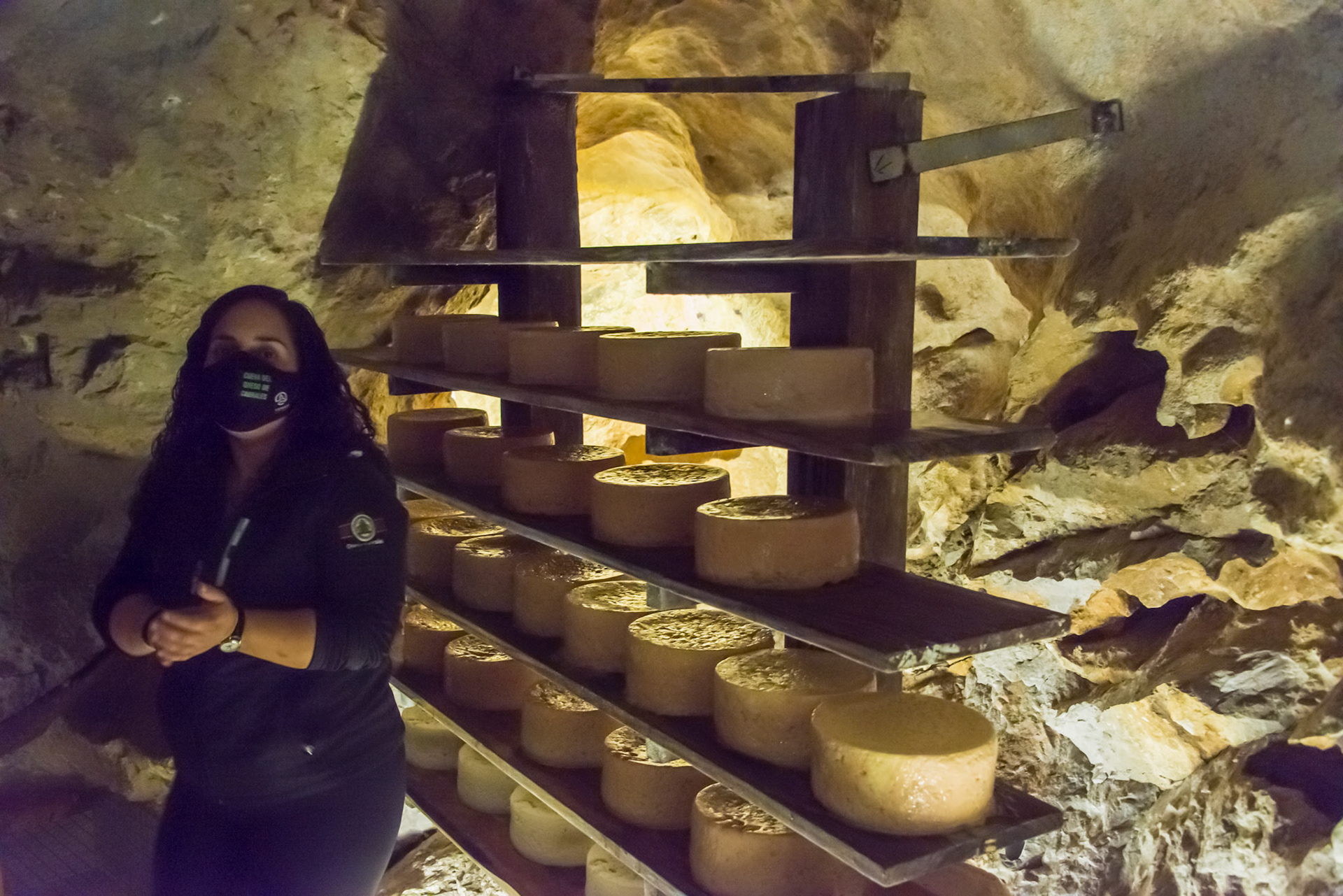 CUEVAS EL CARES