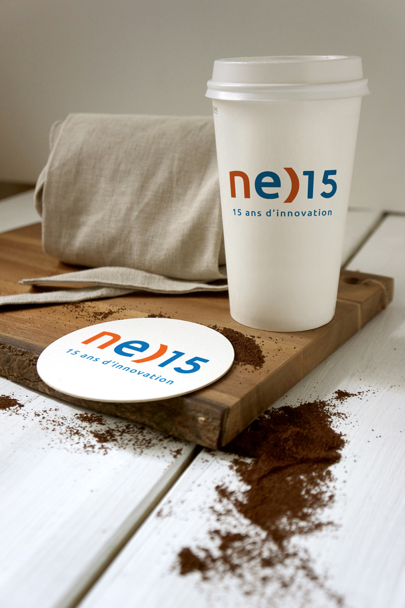 Coffee cup and coaster. Client : Nu Echo. © Design DXM