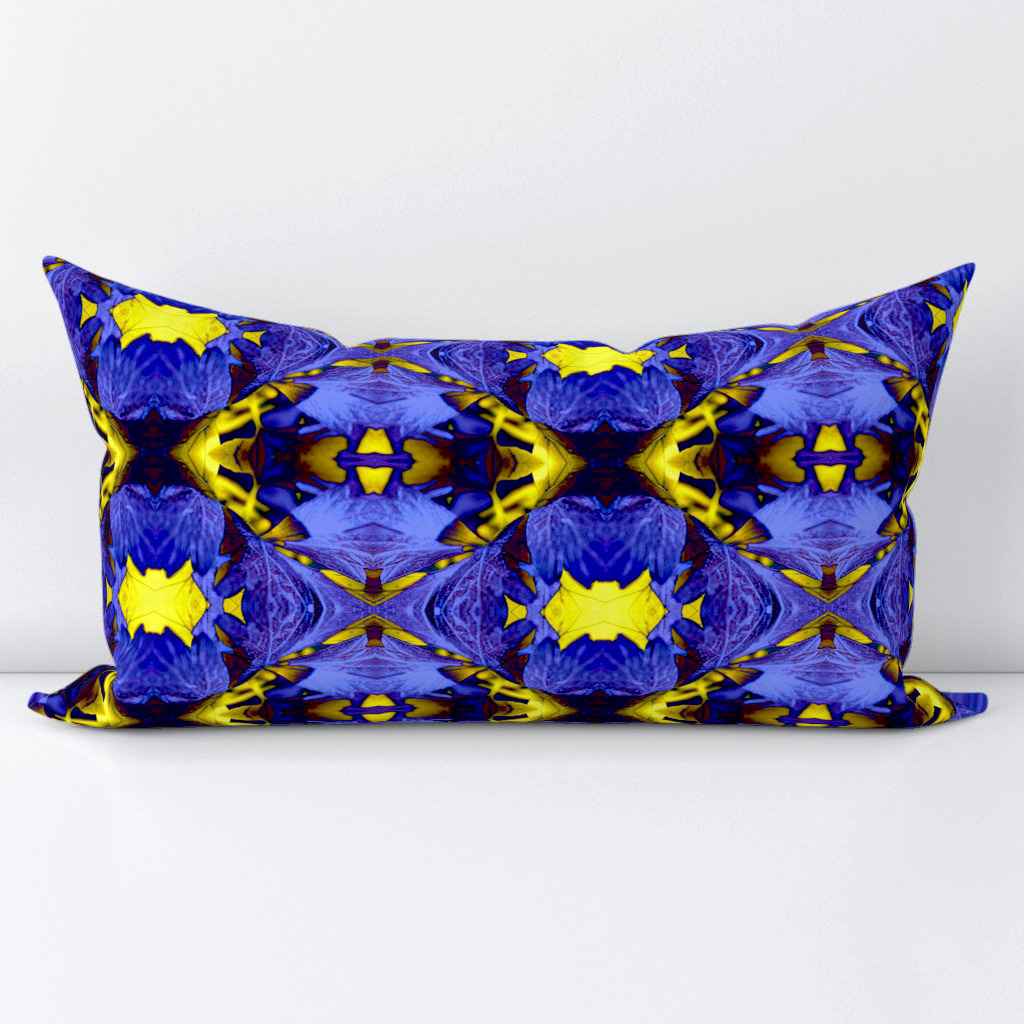 Leaves with the Bright Lights of Autumn in Blue 3 - Lumbar