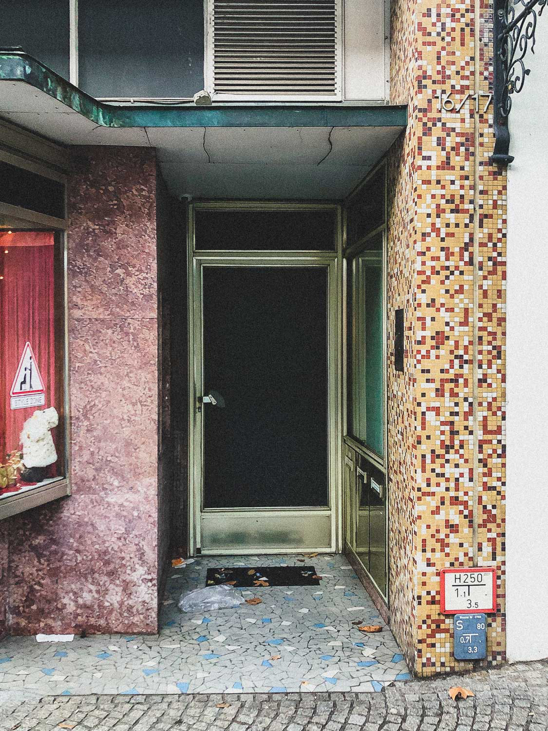 Tür in Hildesheim, Door, Urban Photography, Urbane Fotografie, Verena Stürzebecher