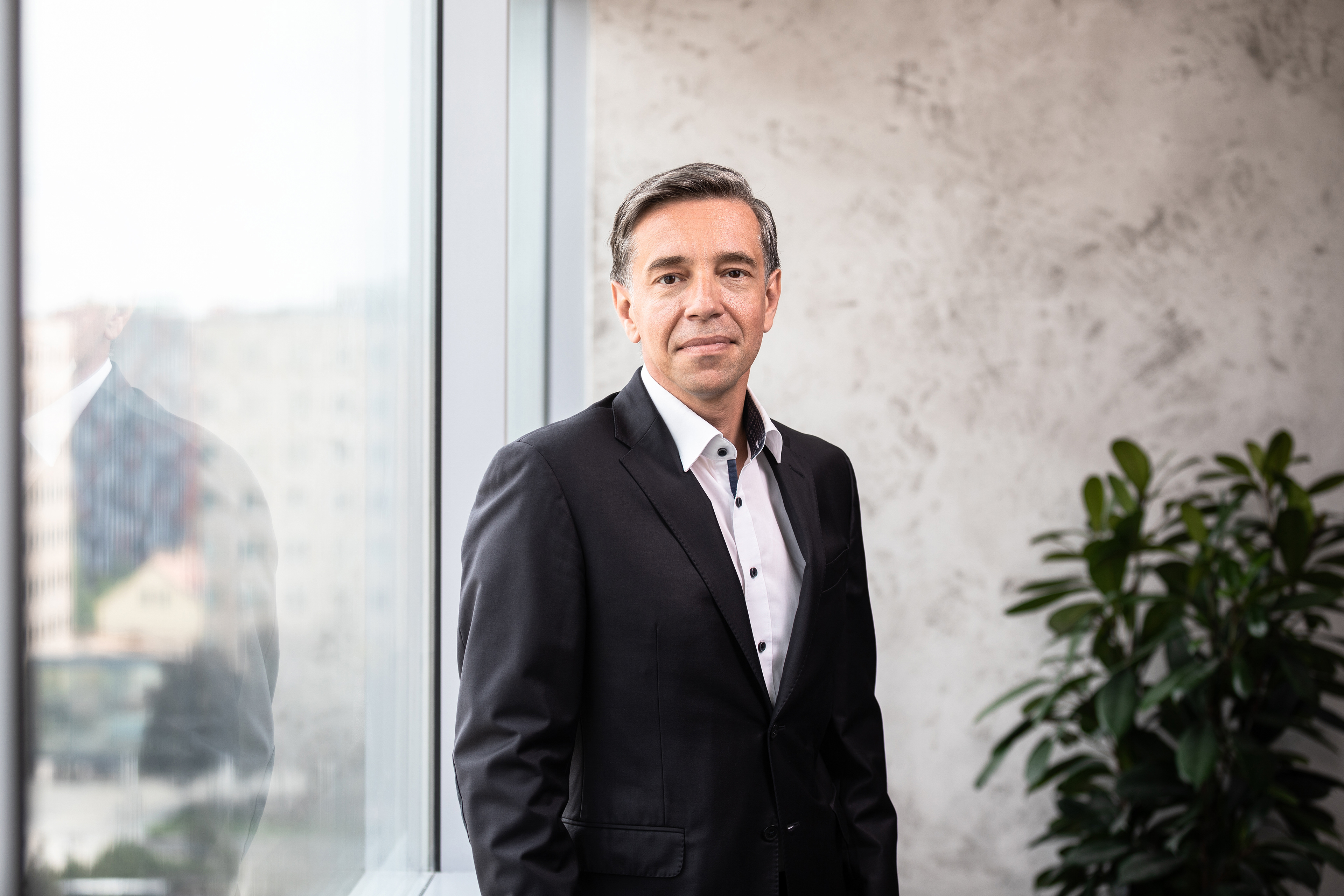 KPMG, staff portraits