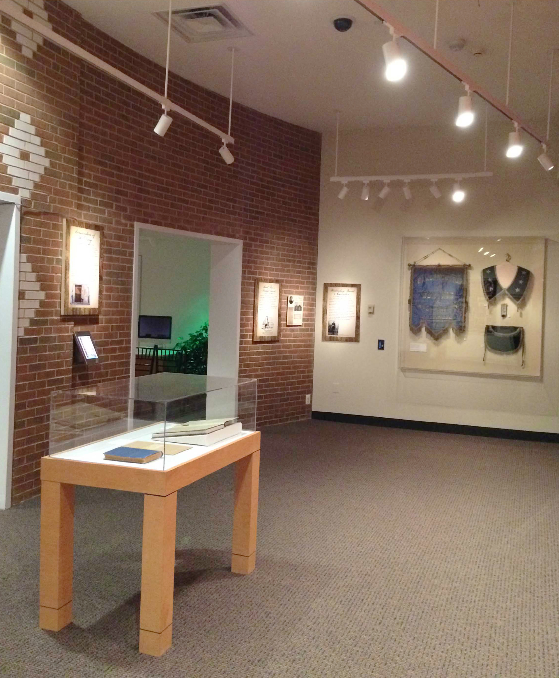 GALLERY PHOTO