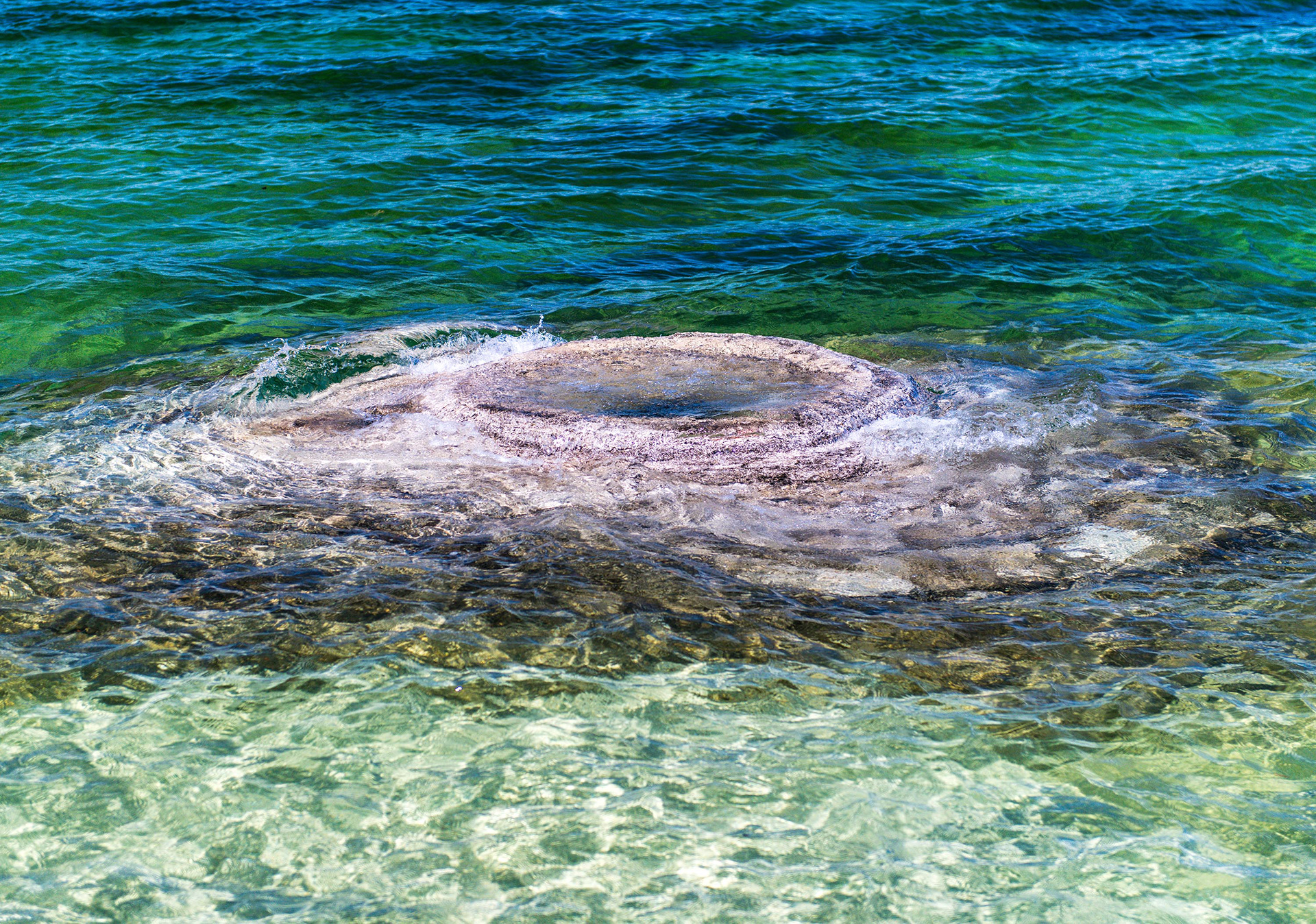 West Thumb Geyser Basin, Fishing Cone