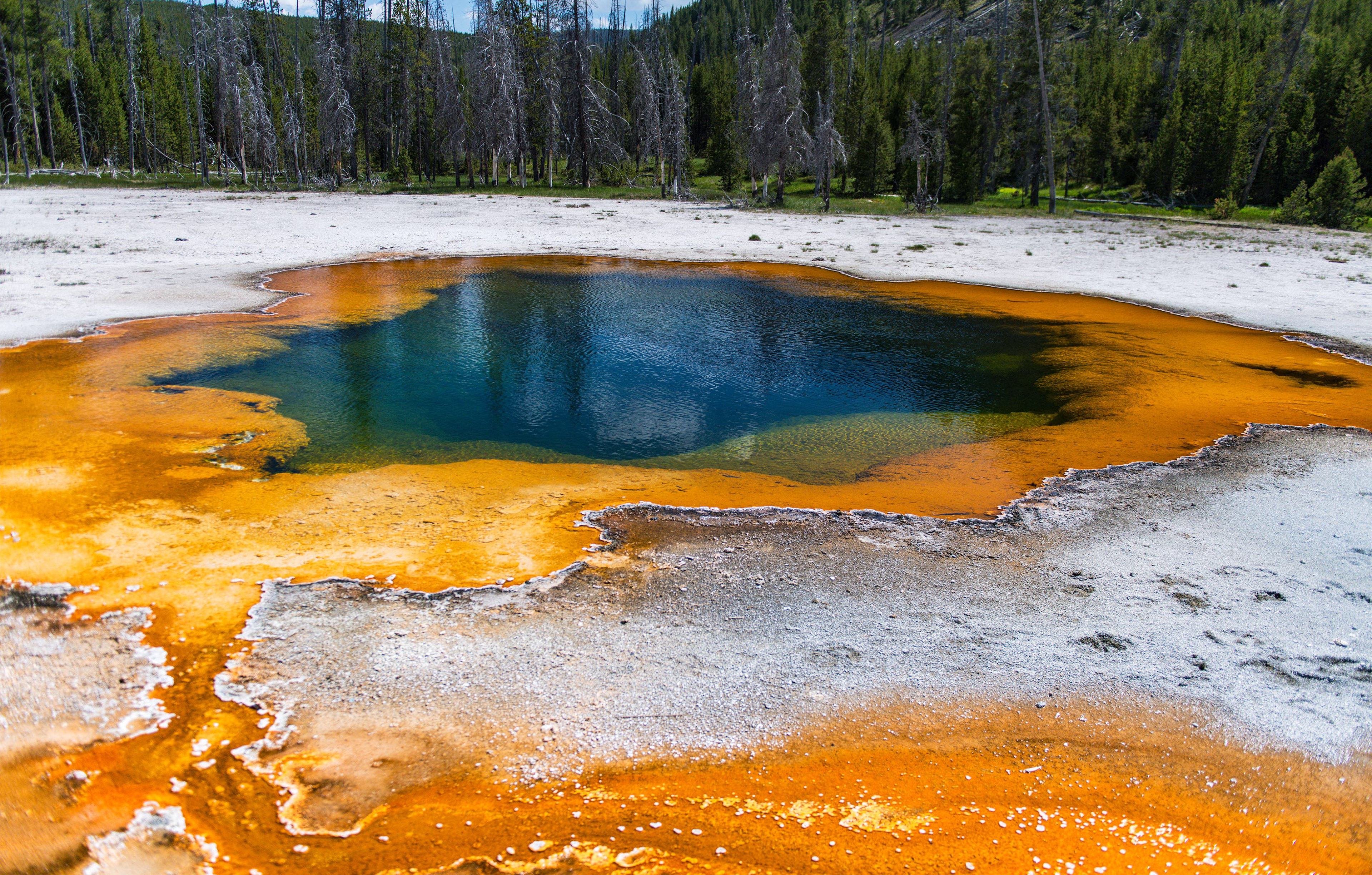 Black Sand Basin, Emerald Pool