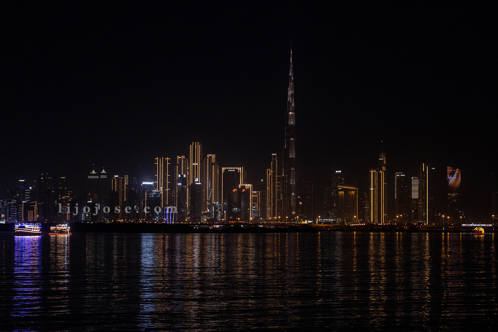 Dubai Lights: A Symphony on Water