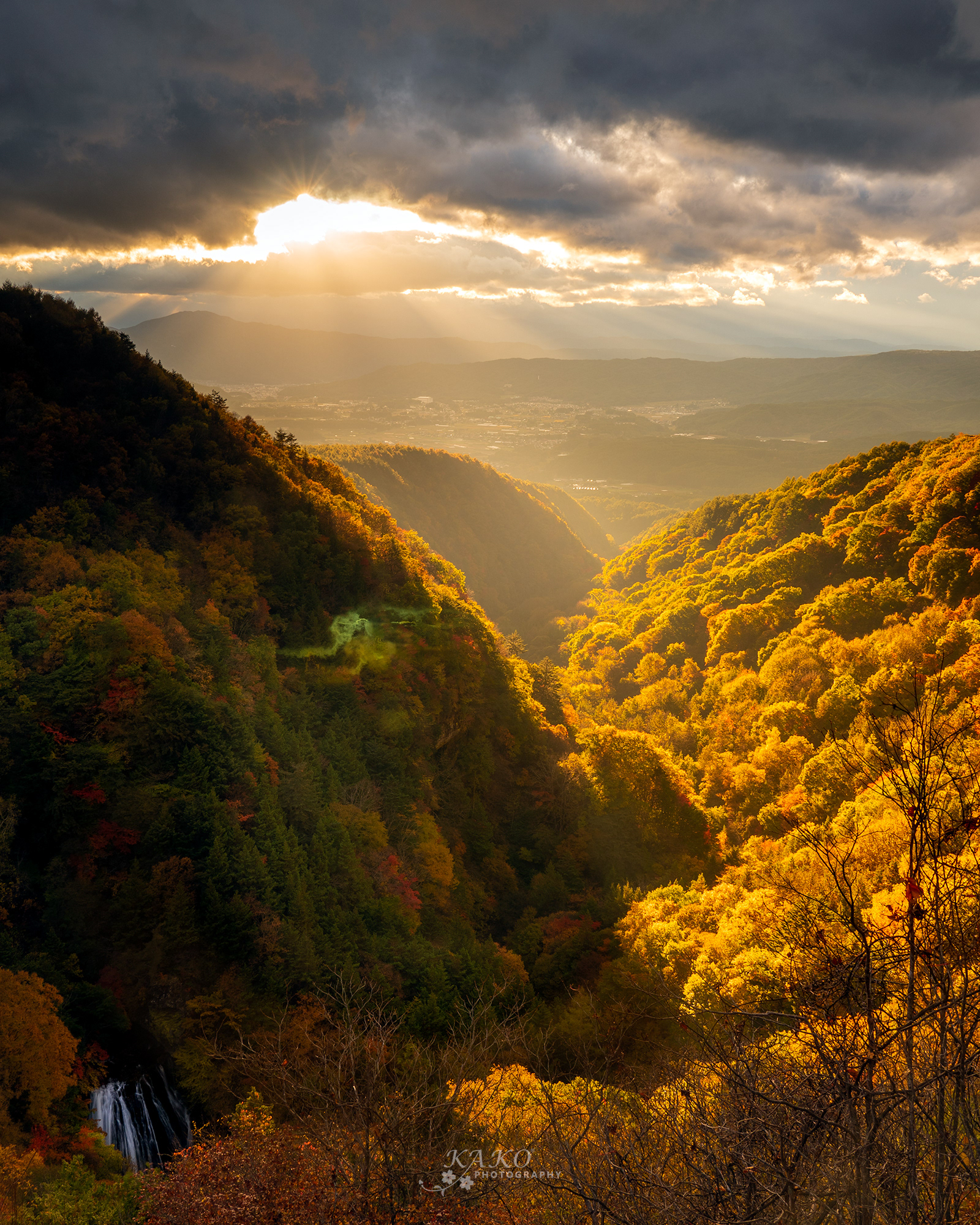 「王滝」- The moment when the setting illuminated red the vallet -