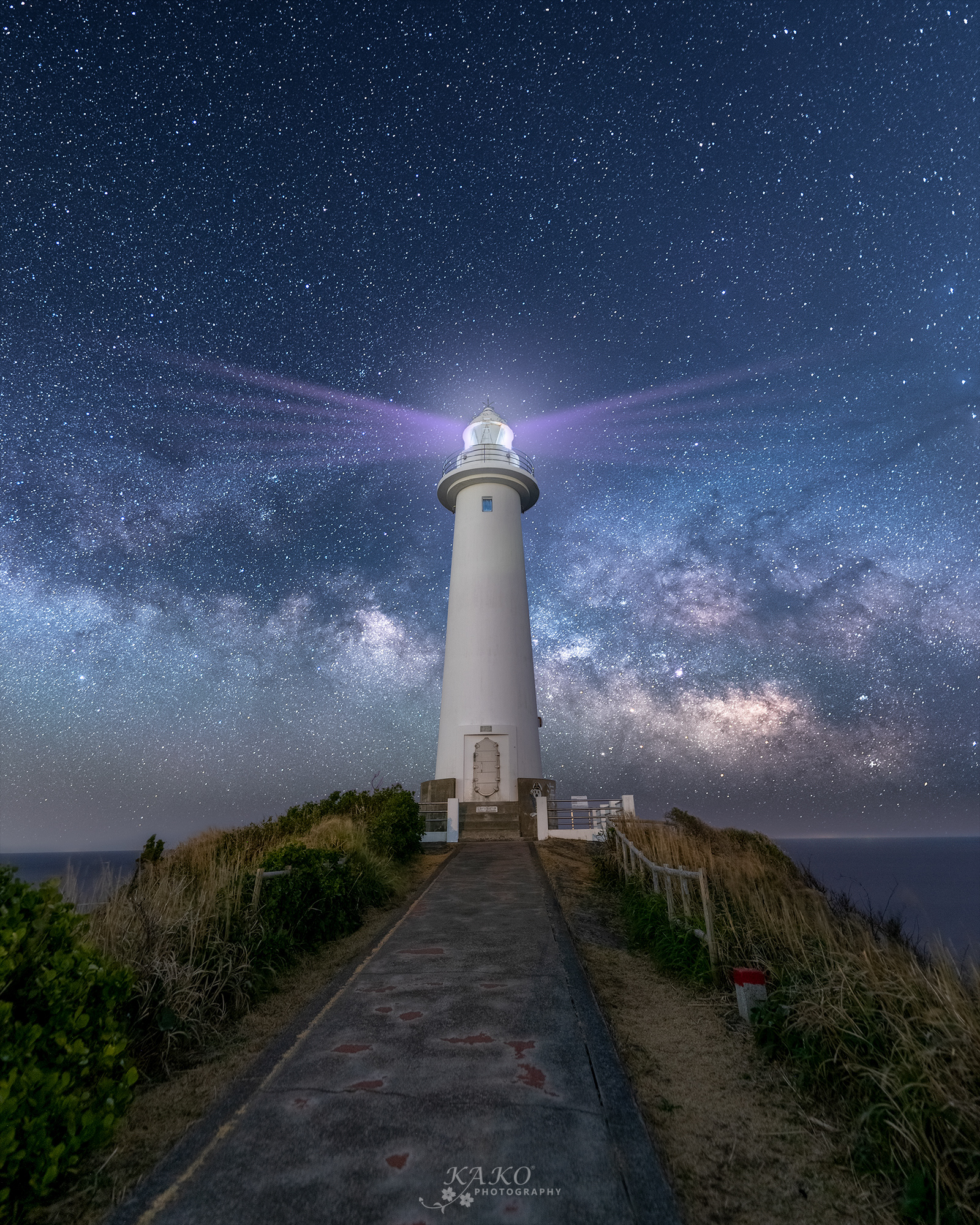爪木崎灯台の天の川 - Lighthouse and milkyway -