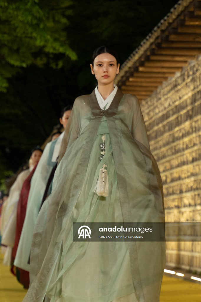 2025: Seoul Spring Festa: Fashion Road