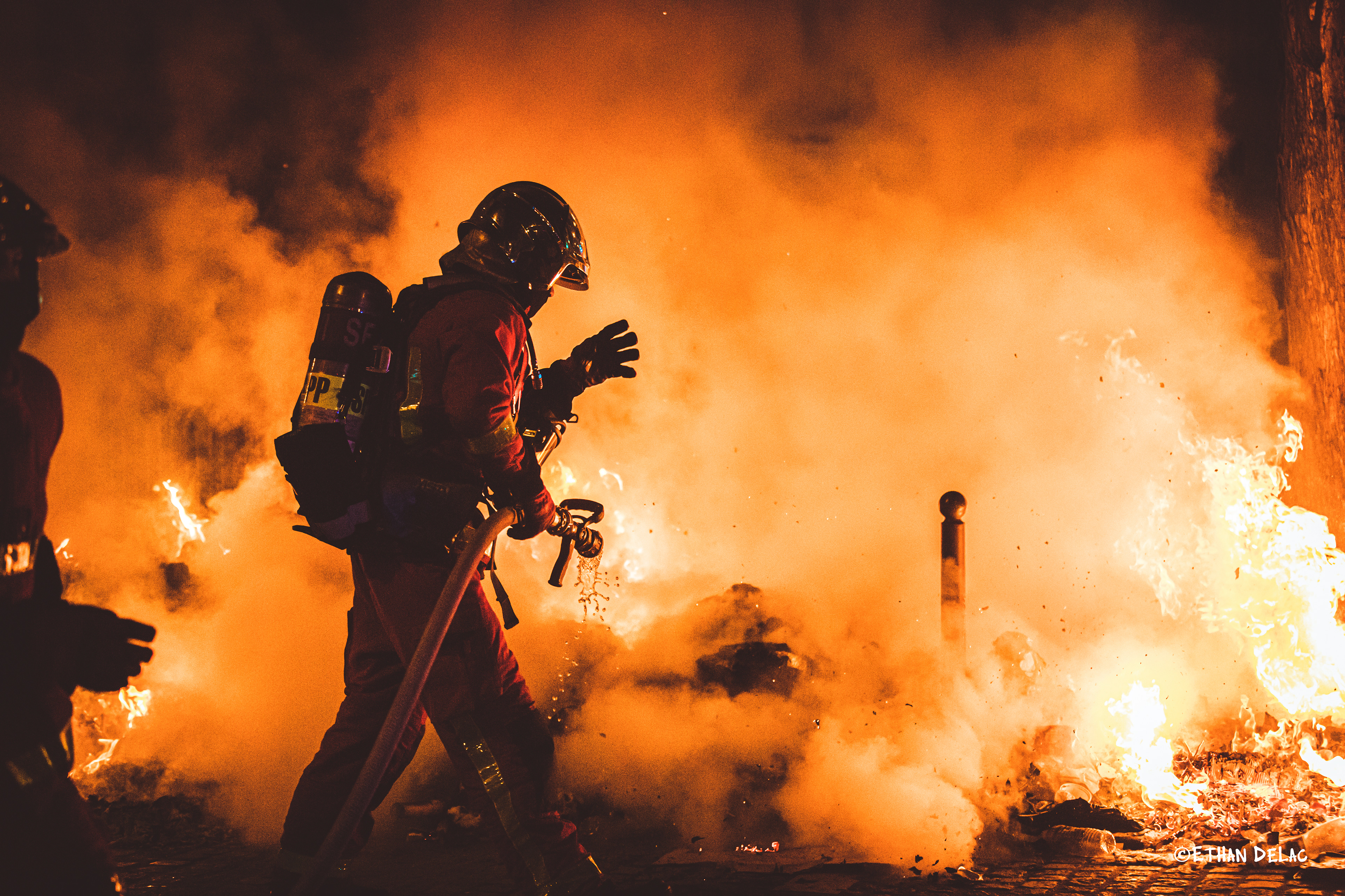 Emeutes contre le 49.3