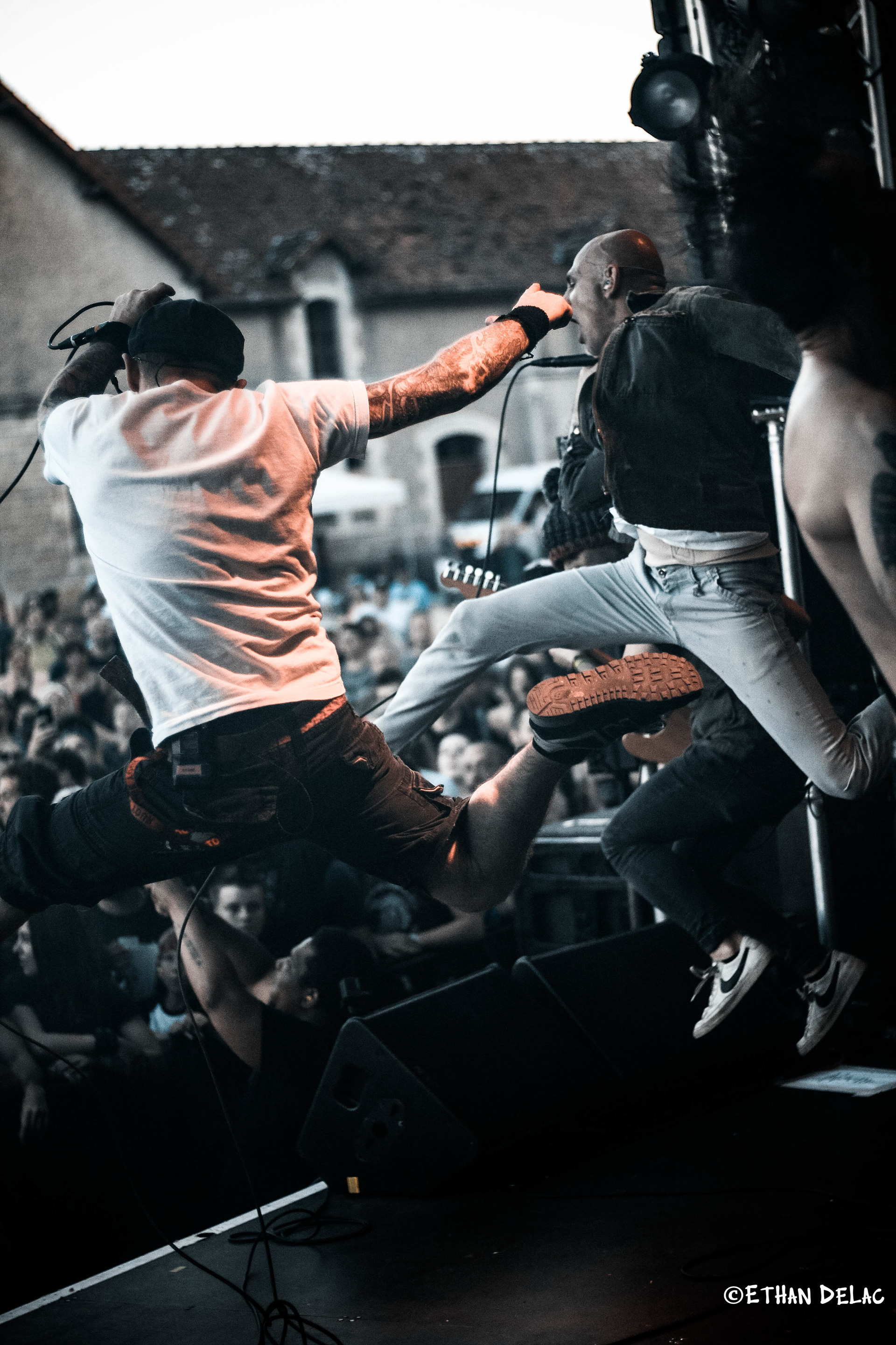 No One Is Innocet + Tagada Jones