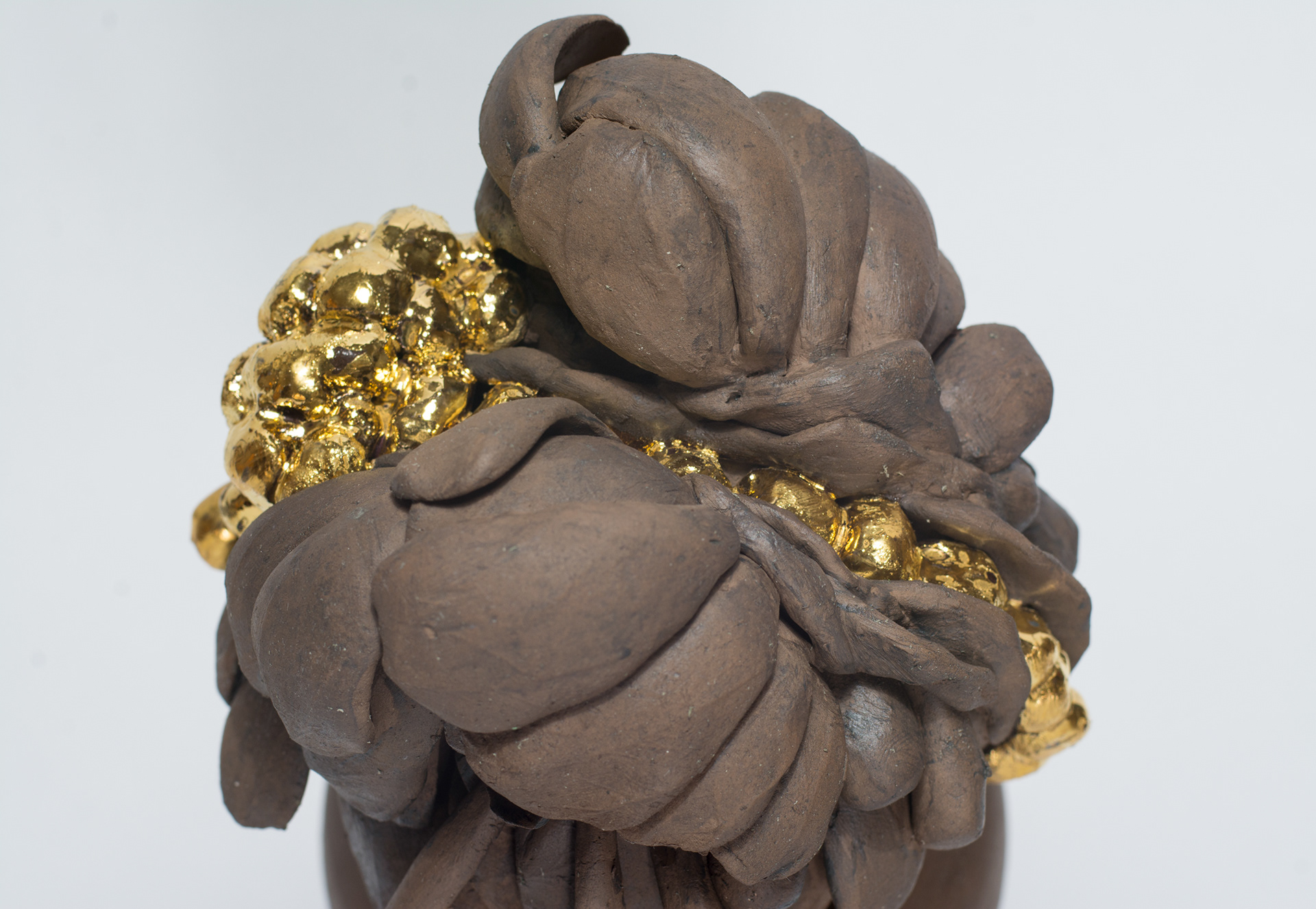 dok thong - golden flower, 2017 - private collection ceramic, wax & gold, 31x12x13xcm