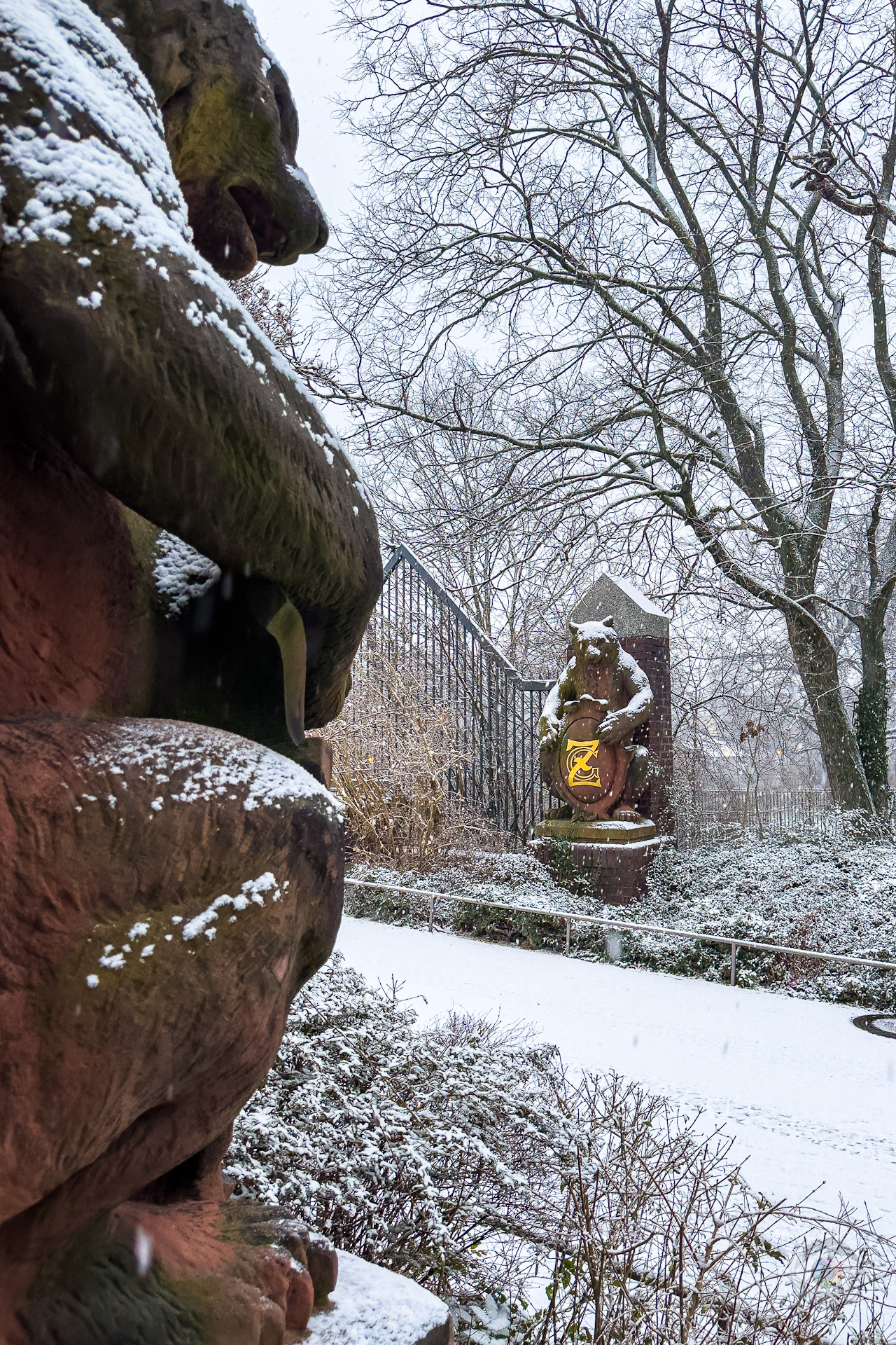 Bear Sculptures • Berliner Zoo
