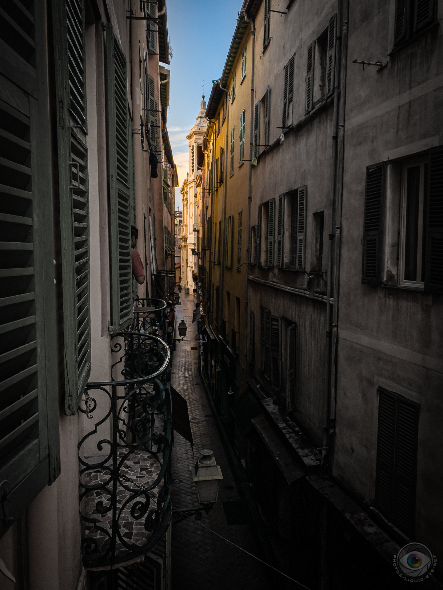 Nice Alley View