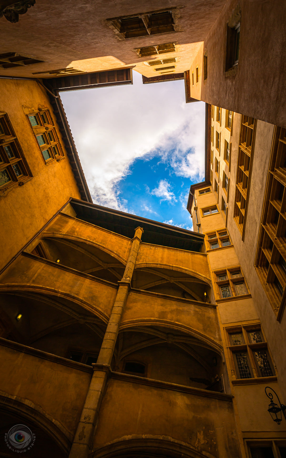 Cour Maurice Scève