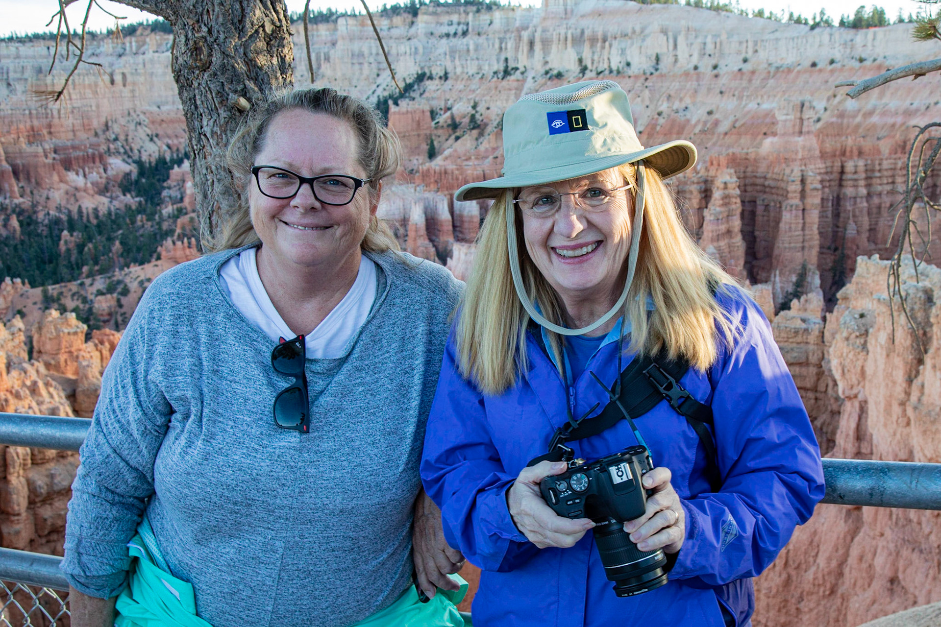 Our intrepid explorers (Linda, Anna)  reach the Hoodoos of Bryce Canyon.  and are gasping for air at 9000’.