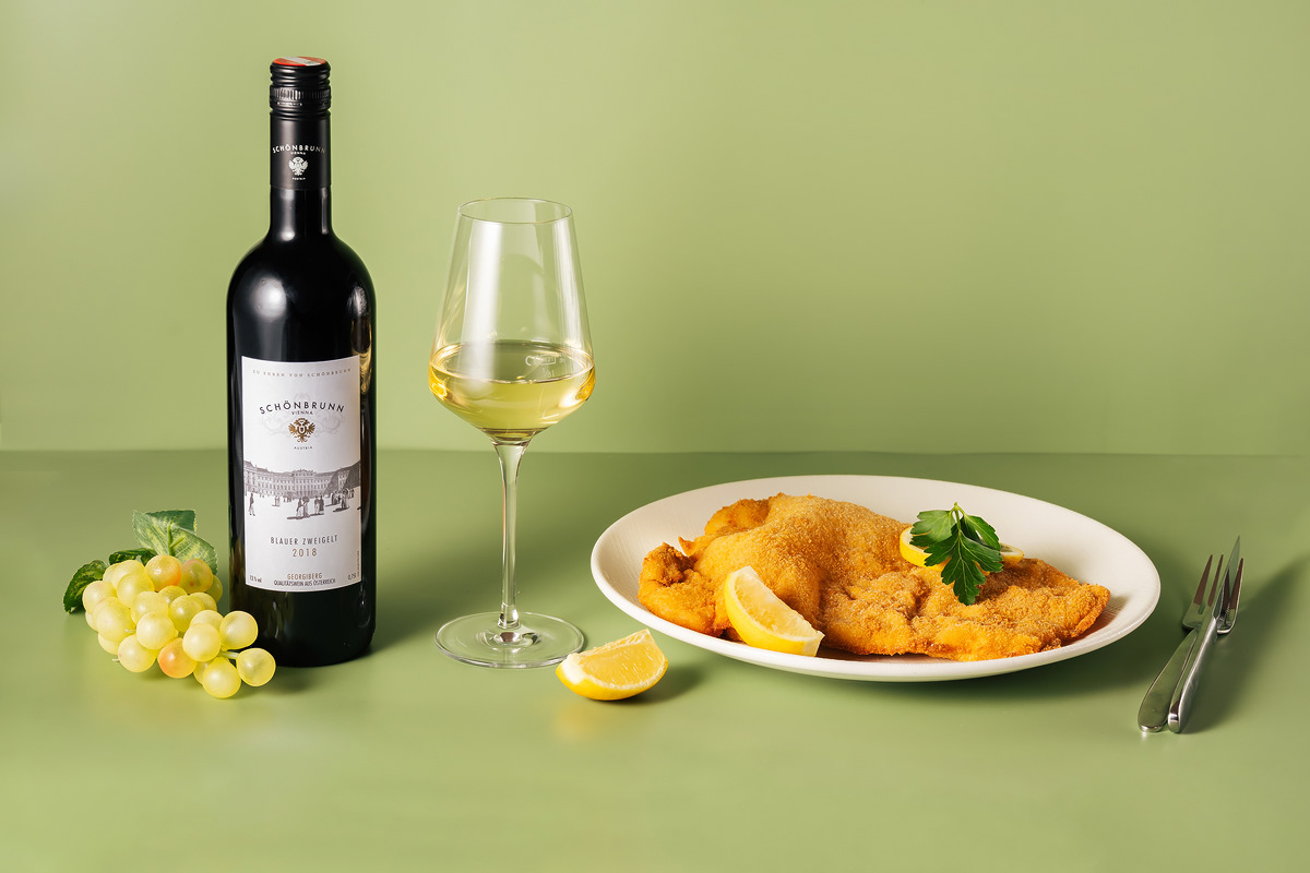 Wine & dine harmony – elegant plating meets classic Austrian wine in a light and fresh setup