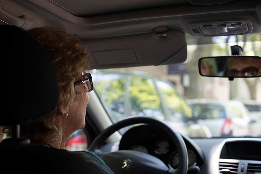 En résumé, j’ai toujours fait ce que je voulais et dans les domaine dans lesquels j’avais été formée. Mais le travail n’a jamais été le moteur de ma vie. Je n’ai pas suivi mon métier par vocation, car je ne crois pas que le travail en lui-même soit le destin de l’homme.