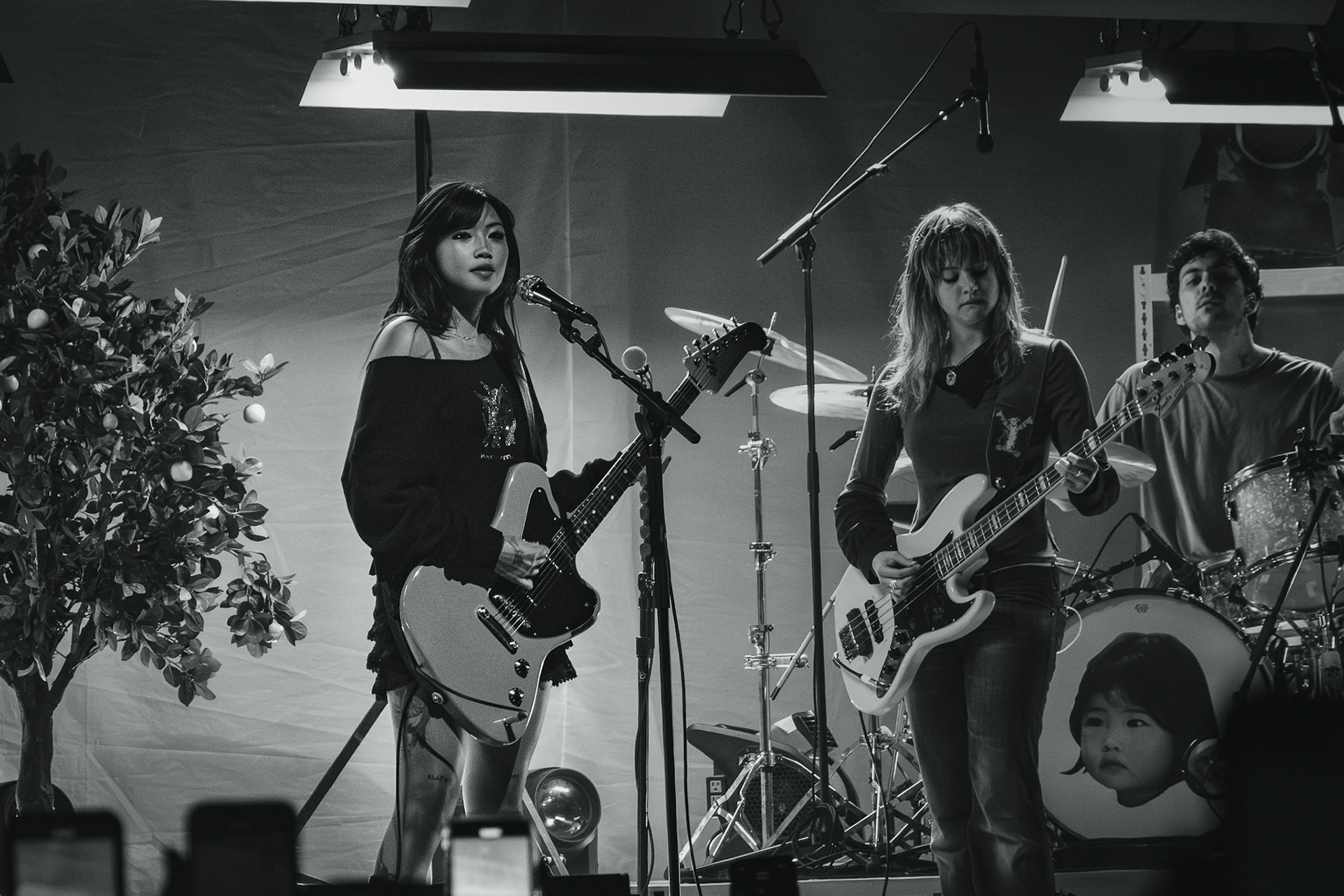 Beabadoobee at Bill Graham