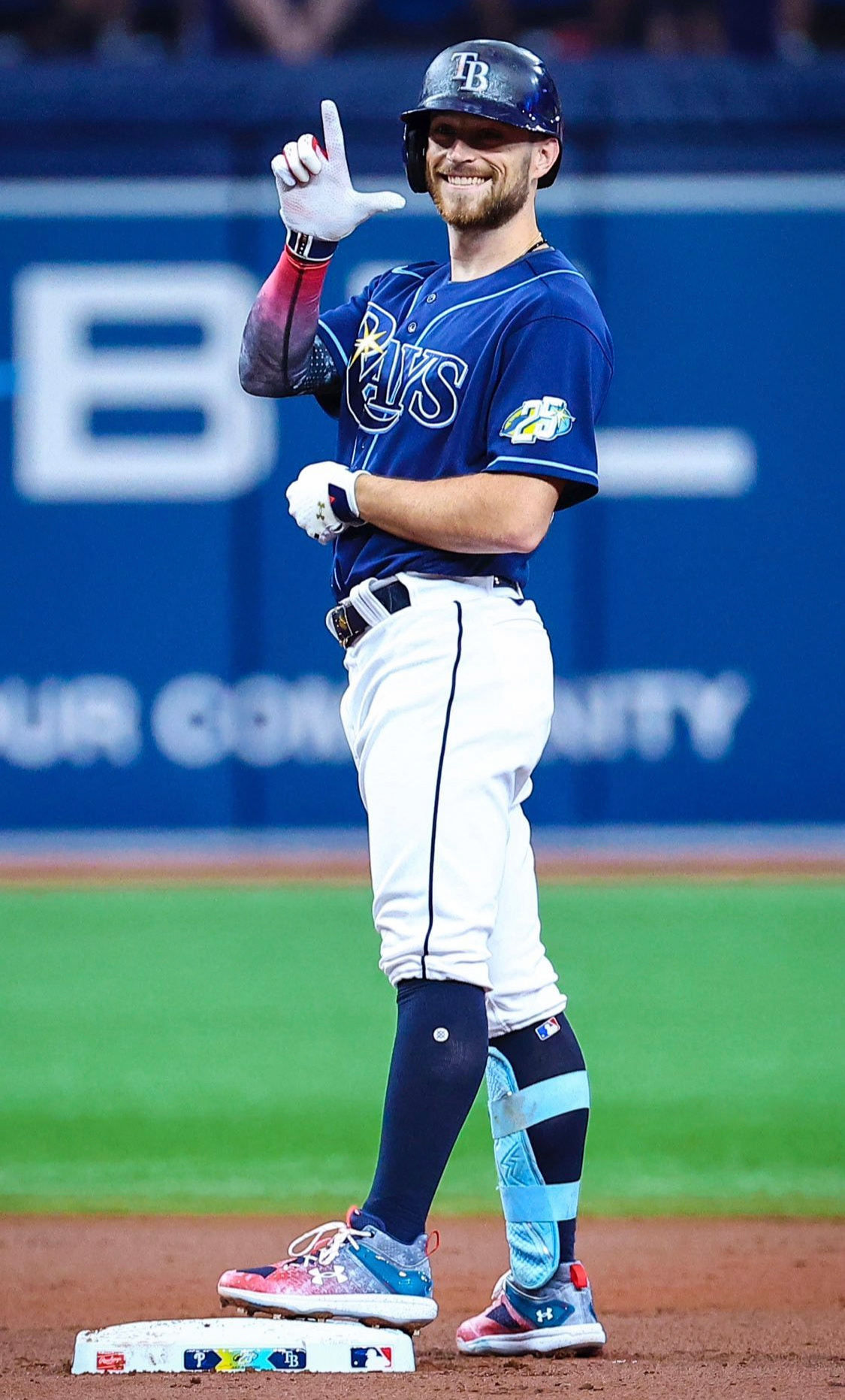 BRANDON LOWE OF THE TAMPA BAY RAYS WEARING 4TH OF JULY CLEAT