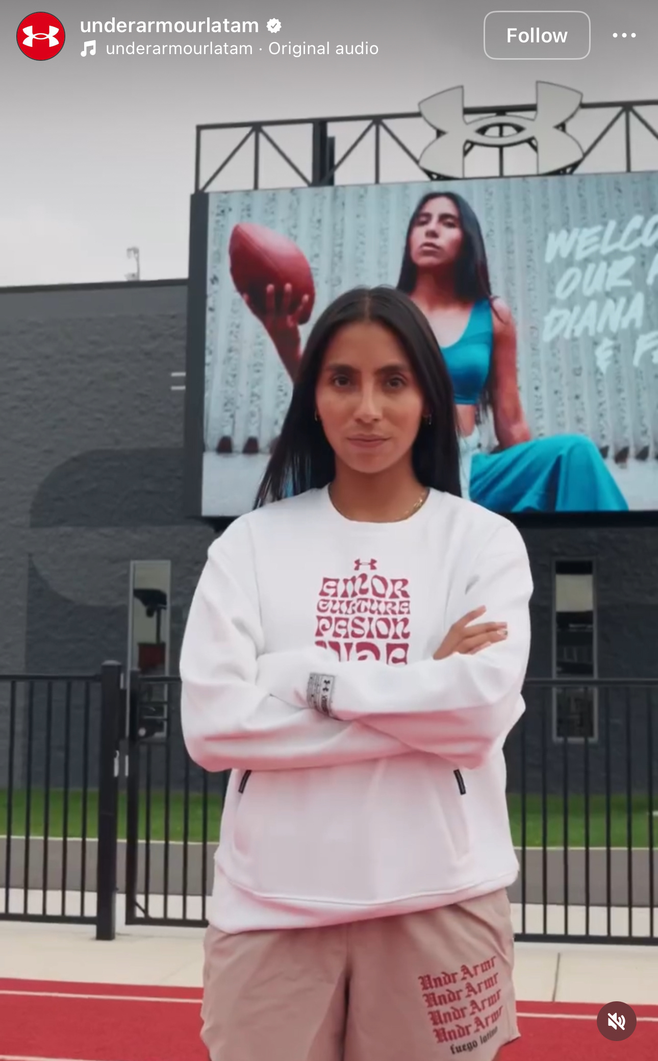 DIANA FLORES QUARTERBACK OF THE MEXICAN FLAG FOOTBALL TEAM WEARING FUEGO LATINO