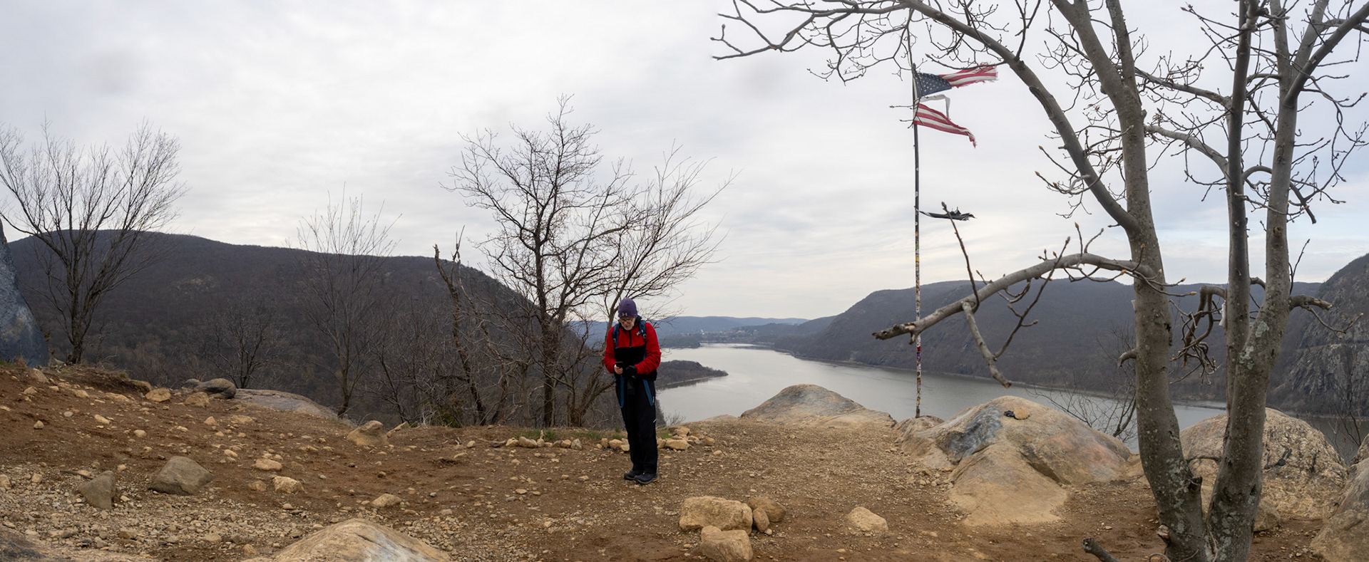 One of the first shelves on the ascent, a symbol that reflects this country more today than simply being worn out.