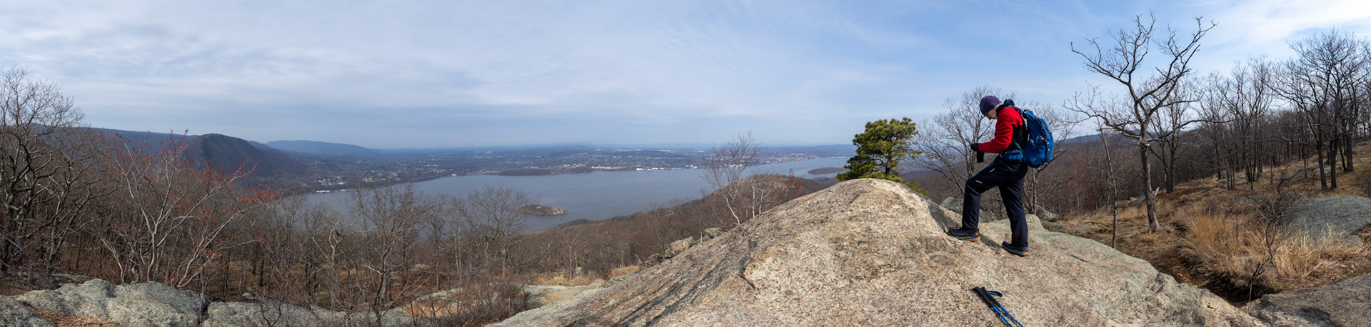 After turning North, there is this out-cropping that offers up another stunning vista. No, you never get tired of vistas.