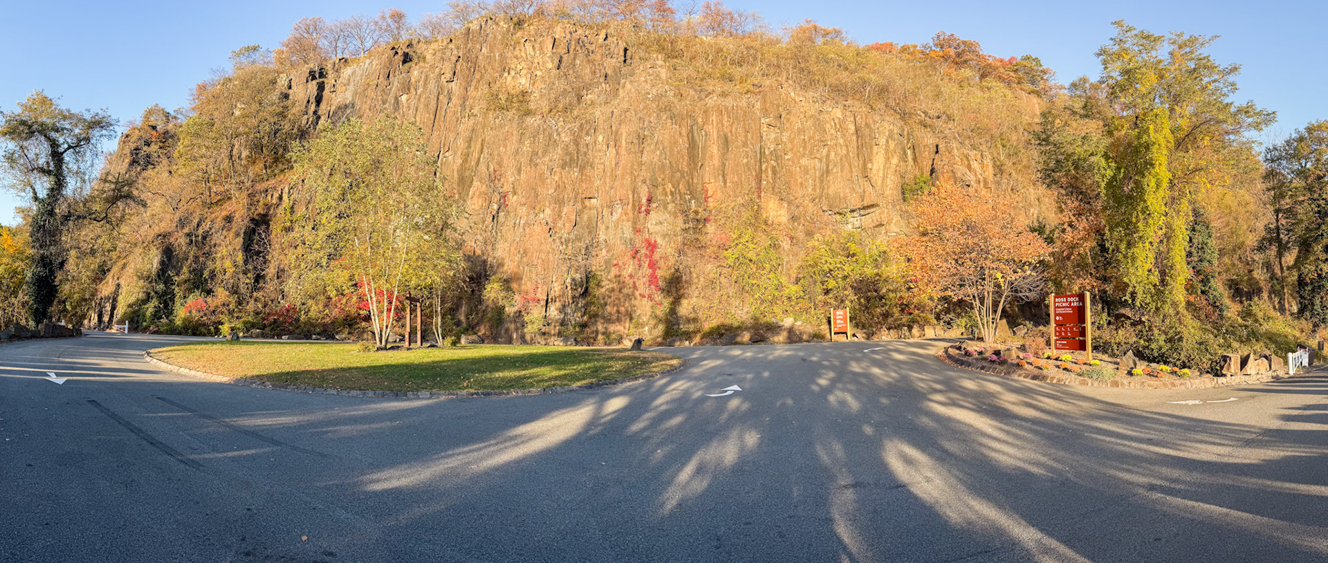 Henry Hudson Drive Docks Landing Roundabout
