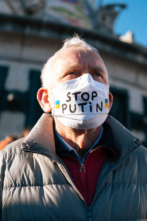 Rassemblement en soutien à l'Ukraine, Place de la République, Paris. 26 février 2022