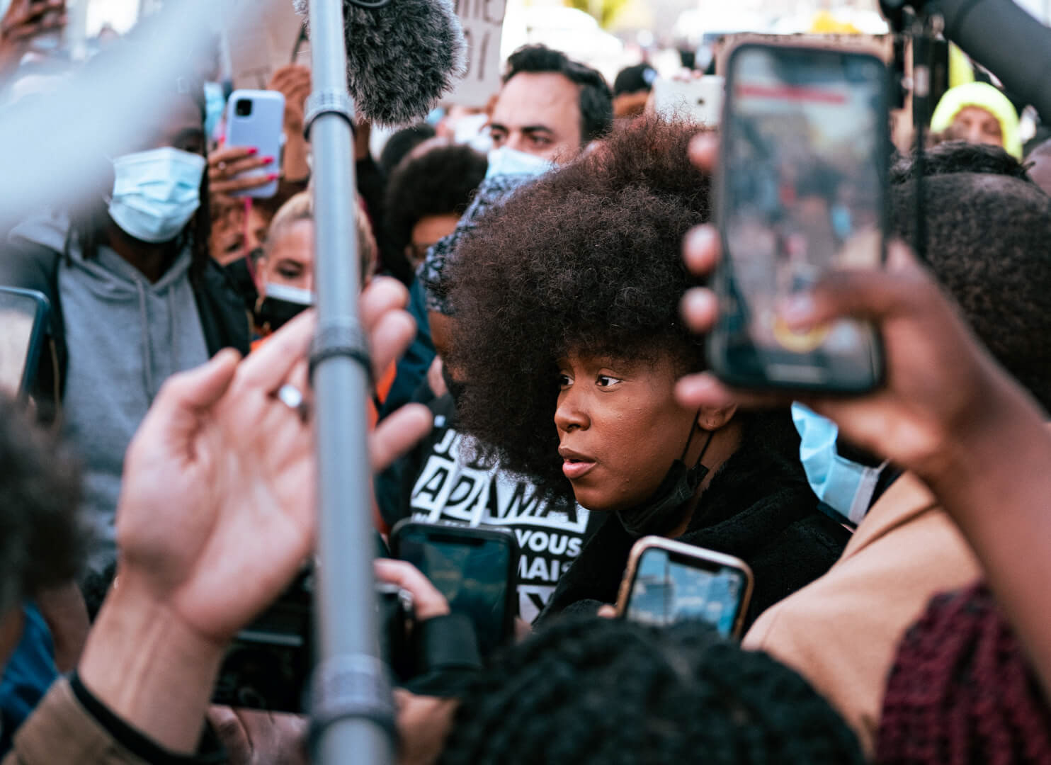 Rassemblement en soutien à Assa Traore, devant le TGI de Paris, 7 mai 2021.