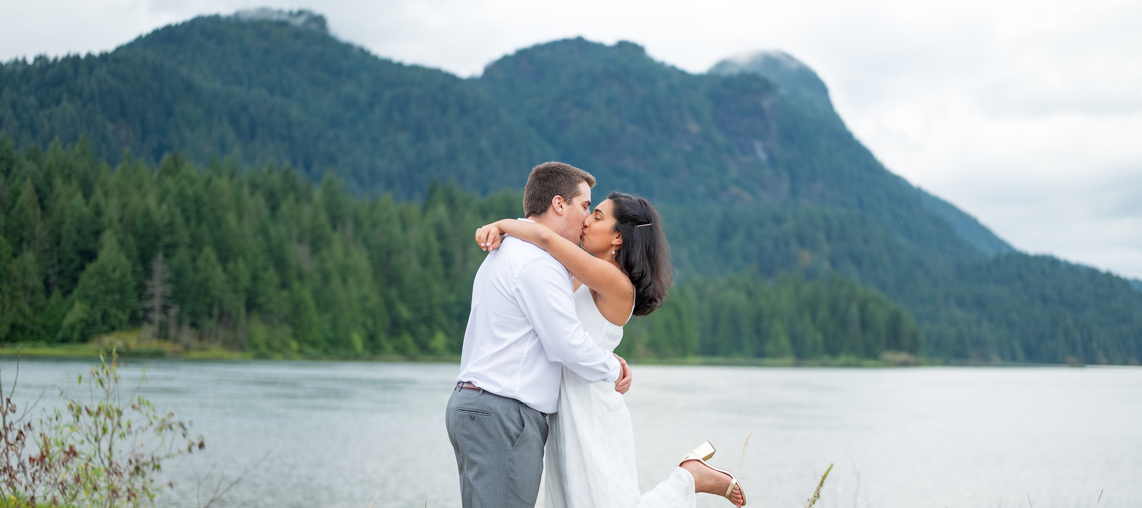 engagement photos at pitt lake maple ridge pitt meadows
