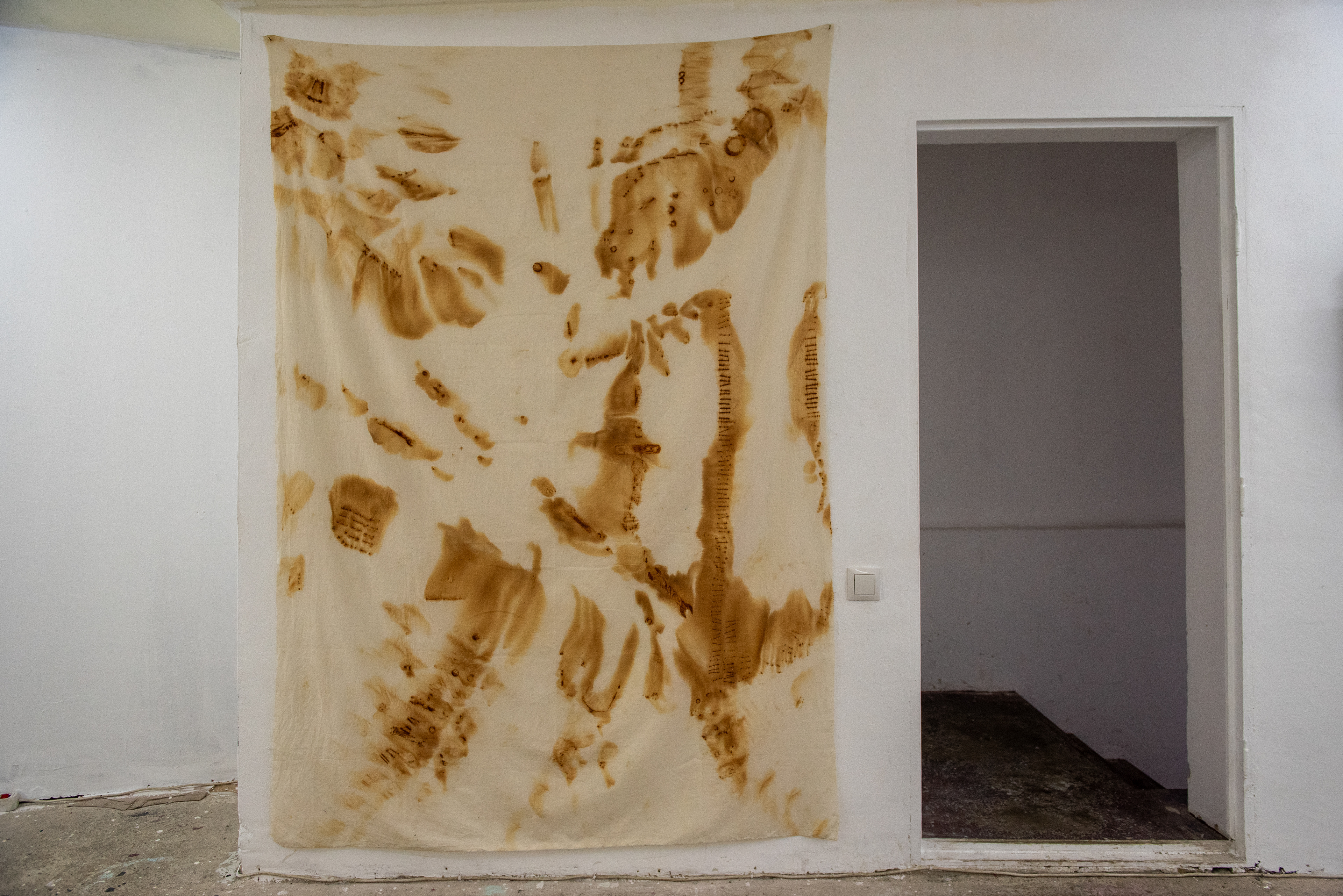 Cloth No.2, 2022, rust print on fabric,  220 x 150 cm, photo credit: Oana Pop