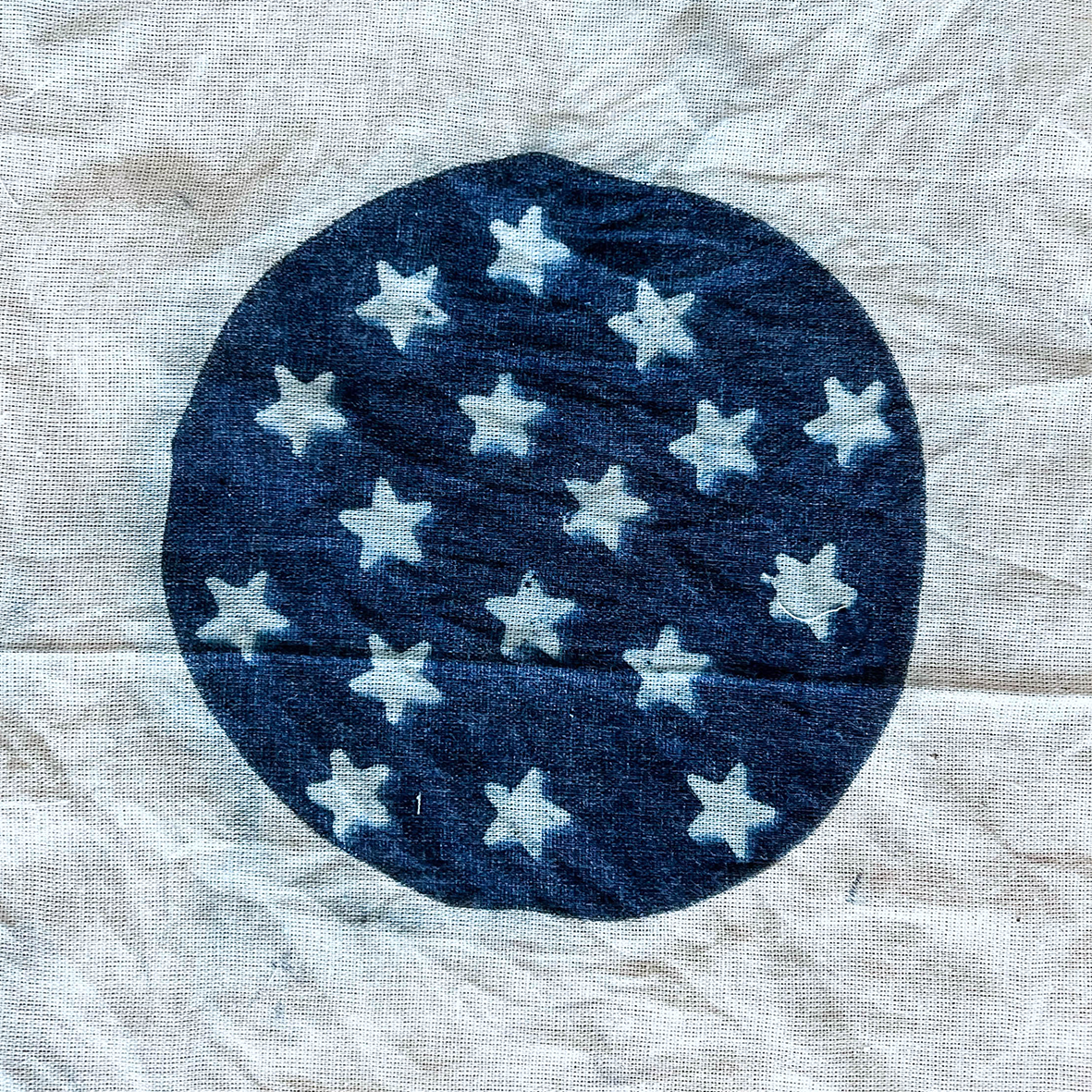 No.5, 2022, cyanotype on fabric, 23 cm 