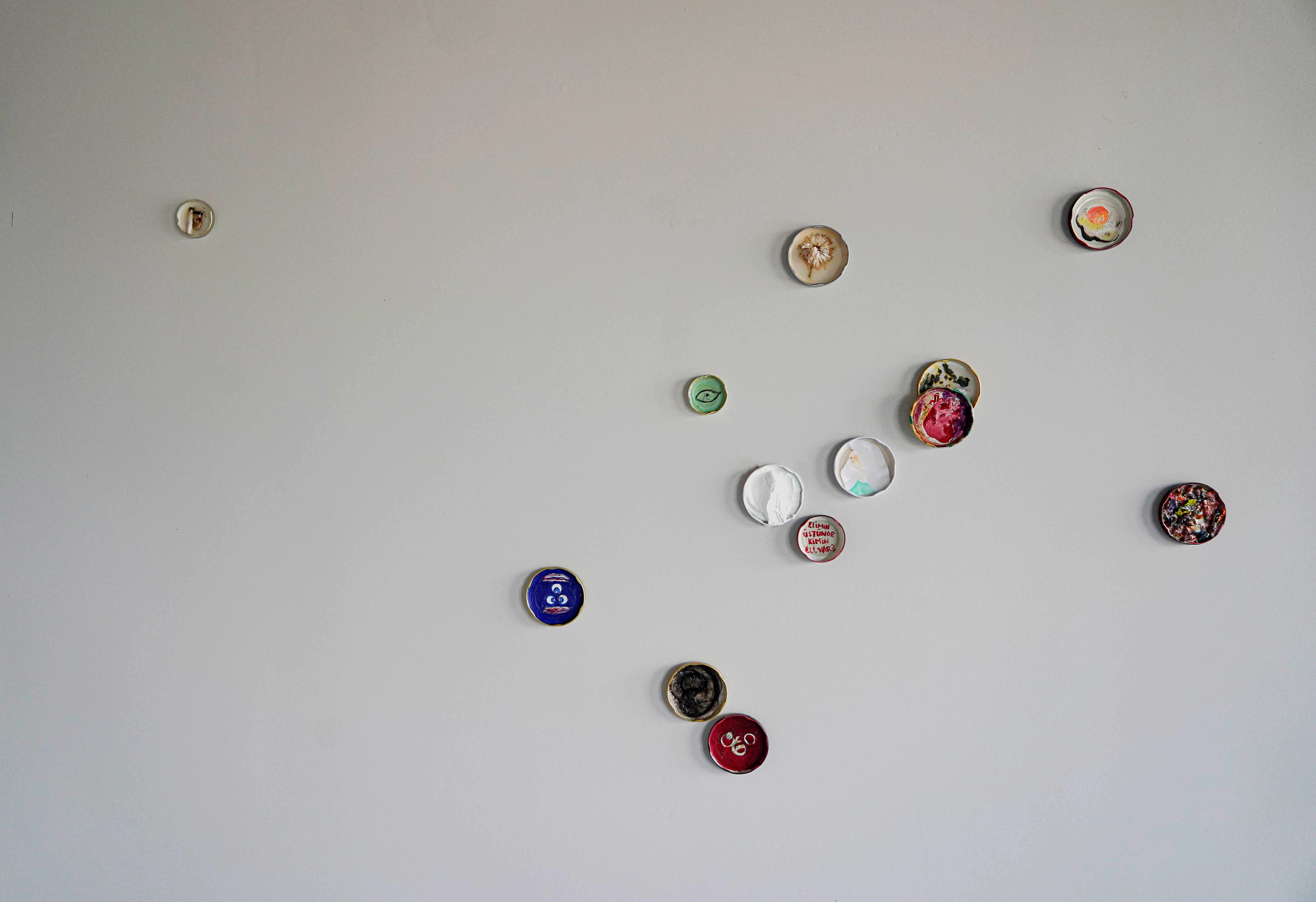 Sky, installation, found objects and drawings in the jar caps inside, 200 cm x 400 cm wall, 2021