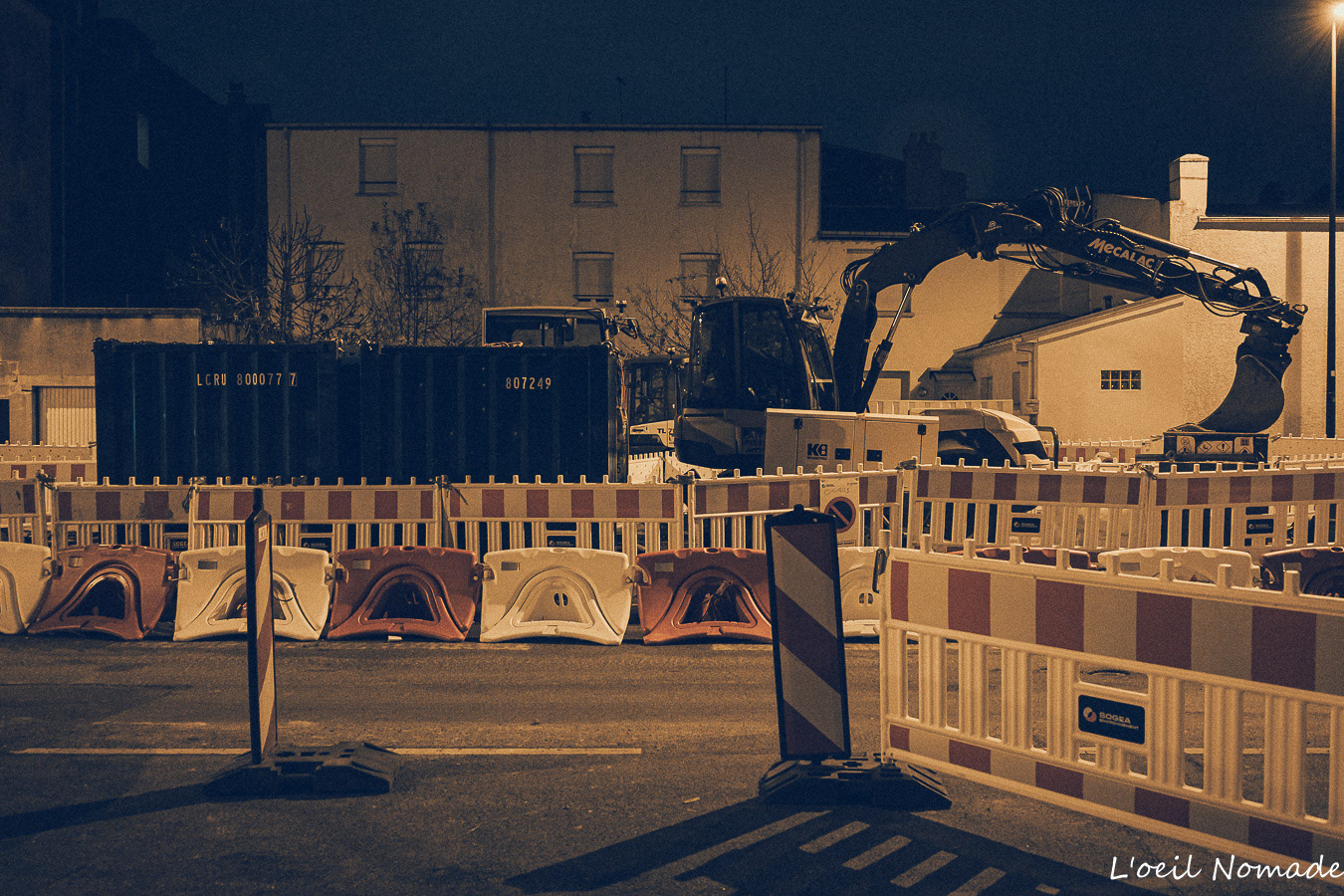 Reportage photo de chantier au Havre : capturer la puissance des engins de travaux publics en pleine métamorphose urbaine.