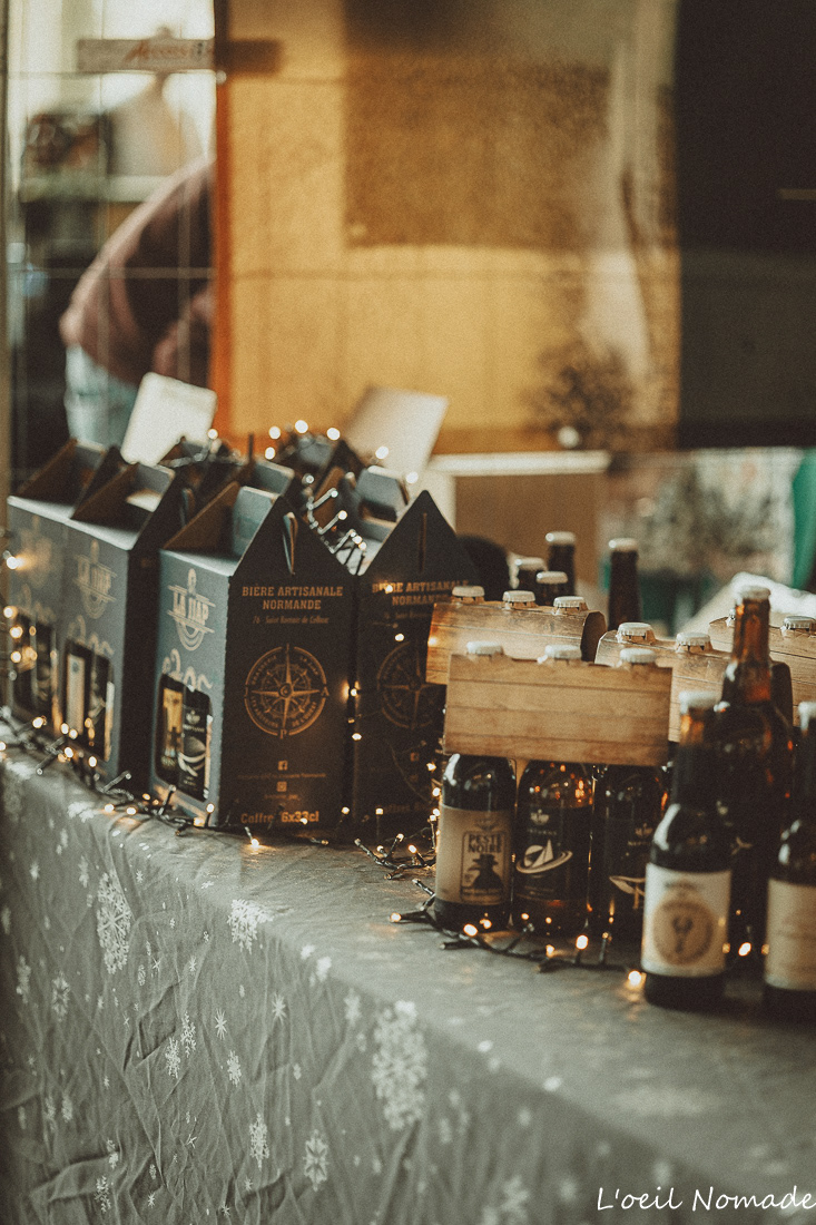 Photographe artisans Le Havre, mise en valeur de bières locales en événement, photographie produit en contexte réel.