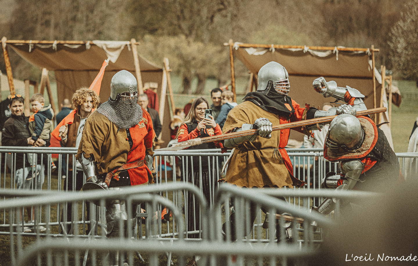 Photographe événementiel Le Havre, combat médiéval en armure lors d’un festival historique, ambiance immersive et documentaire.