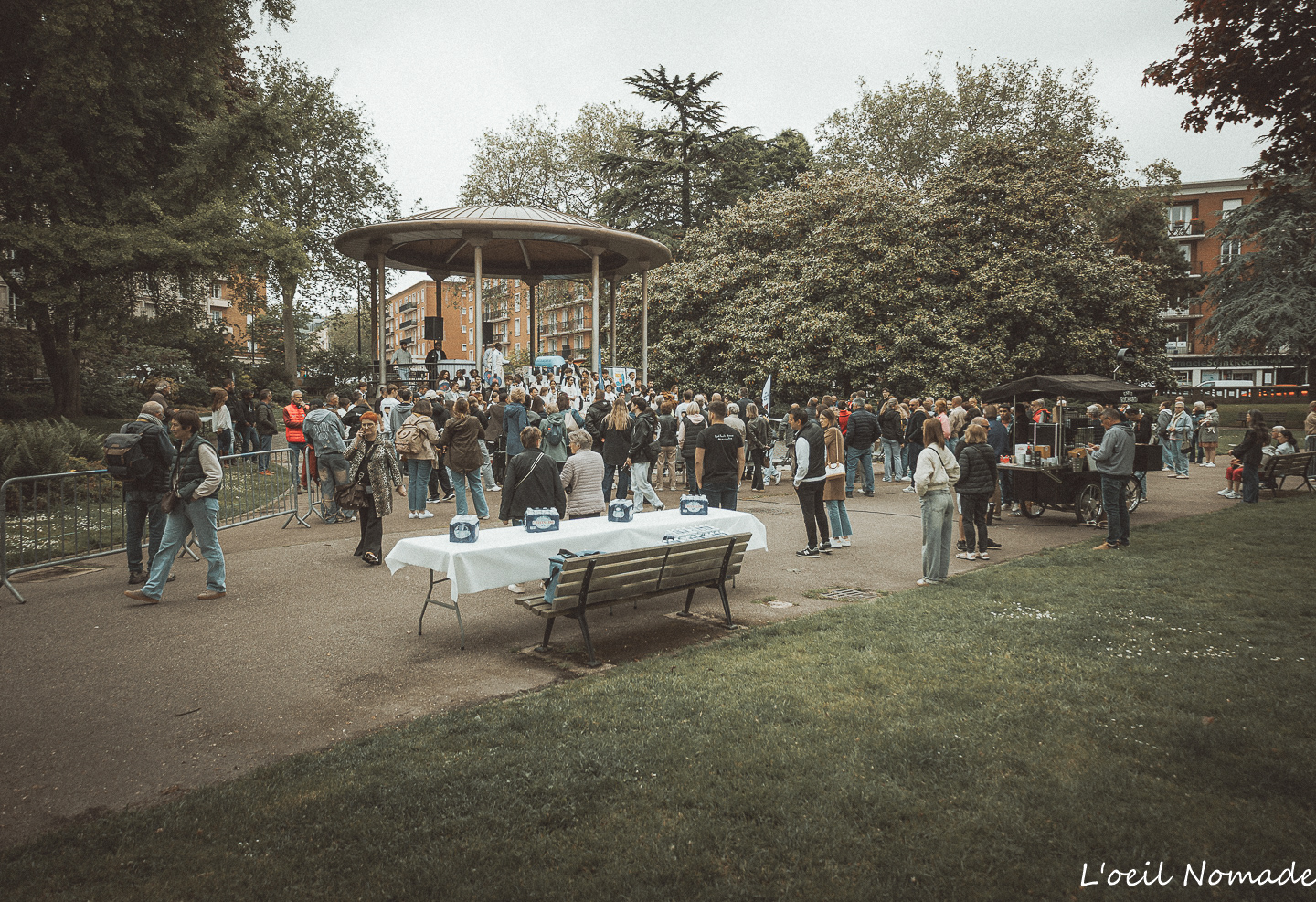 Reportage photo de la course des garçons de café au Havre