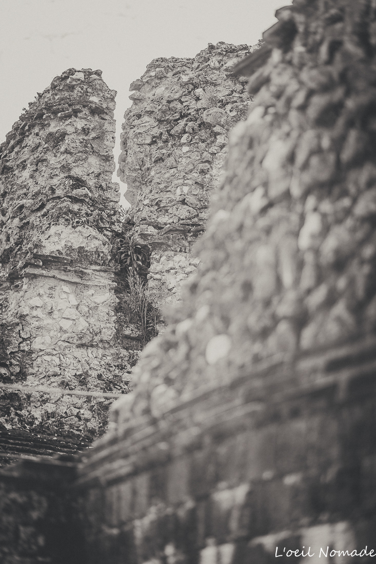 Théâtre romain antique de Lillebonne photographié en lumière naturelle