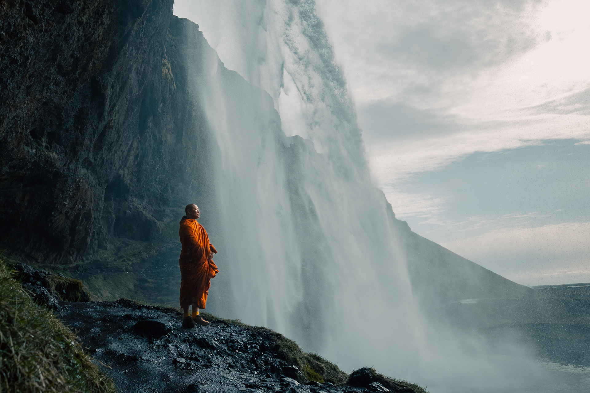 Thajský mnich na Islandu, Seljalandsfoss