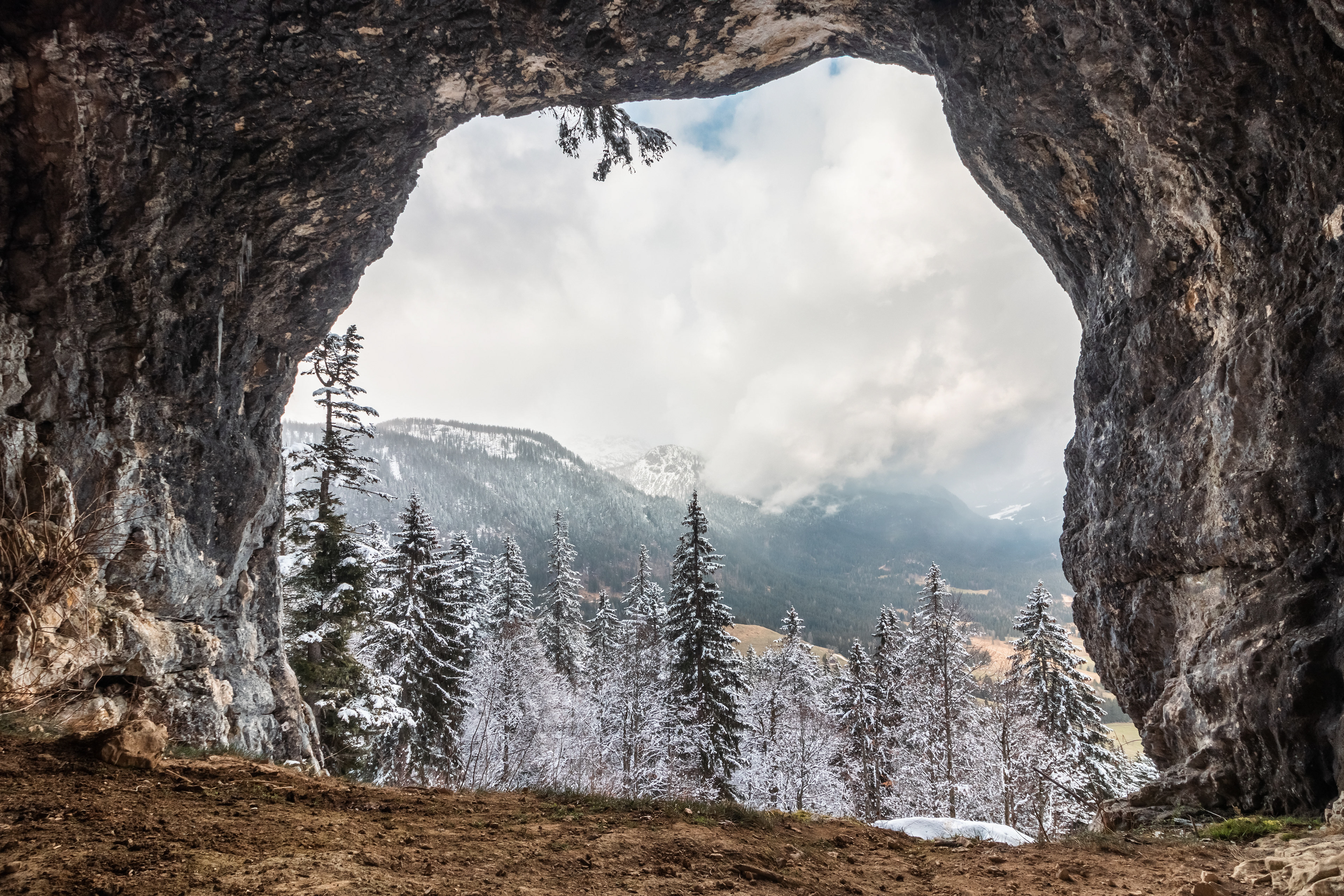 Lieglloch v dubnu, Tauplitz