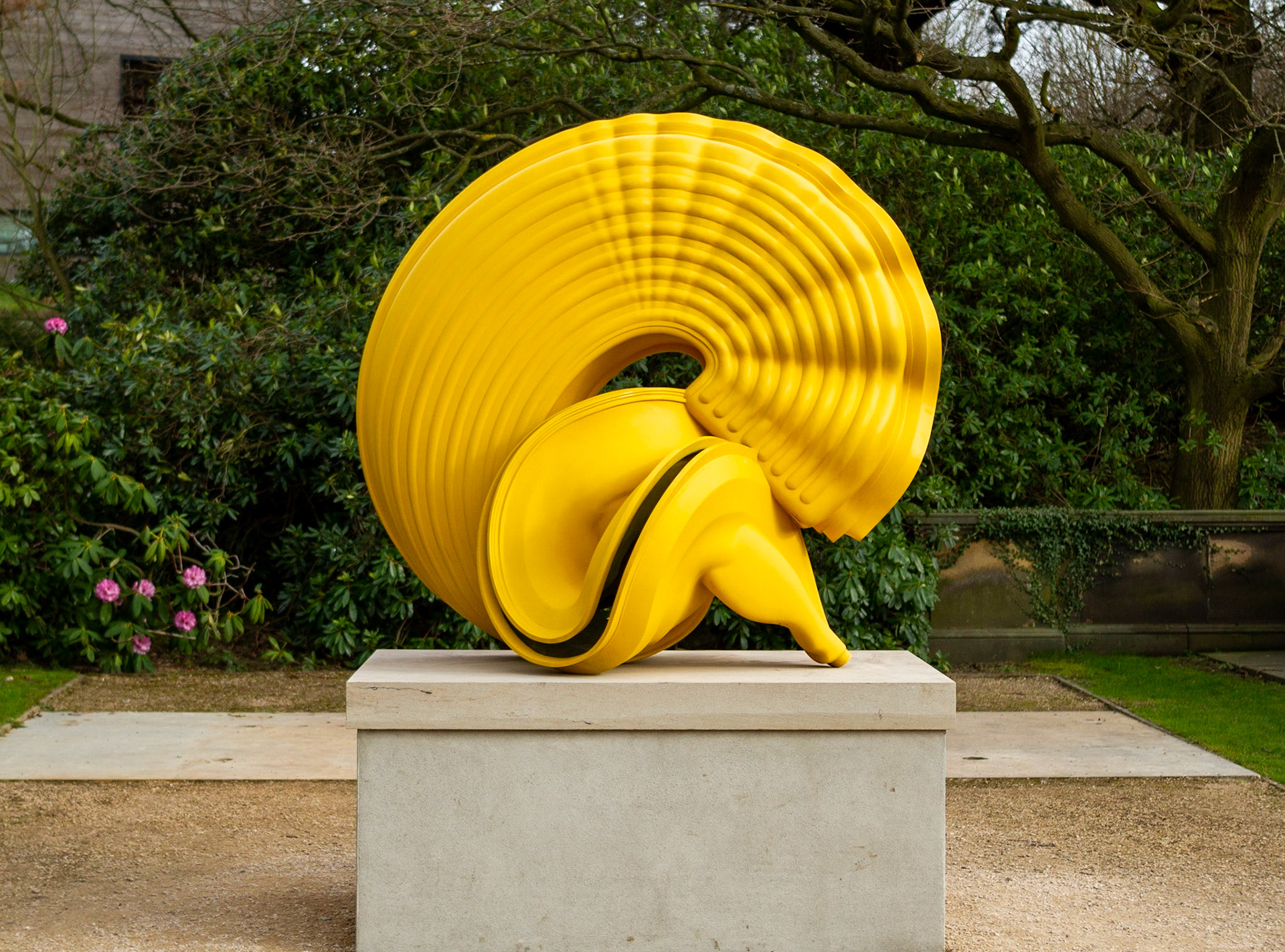 Outspan by Tony Cragg