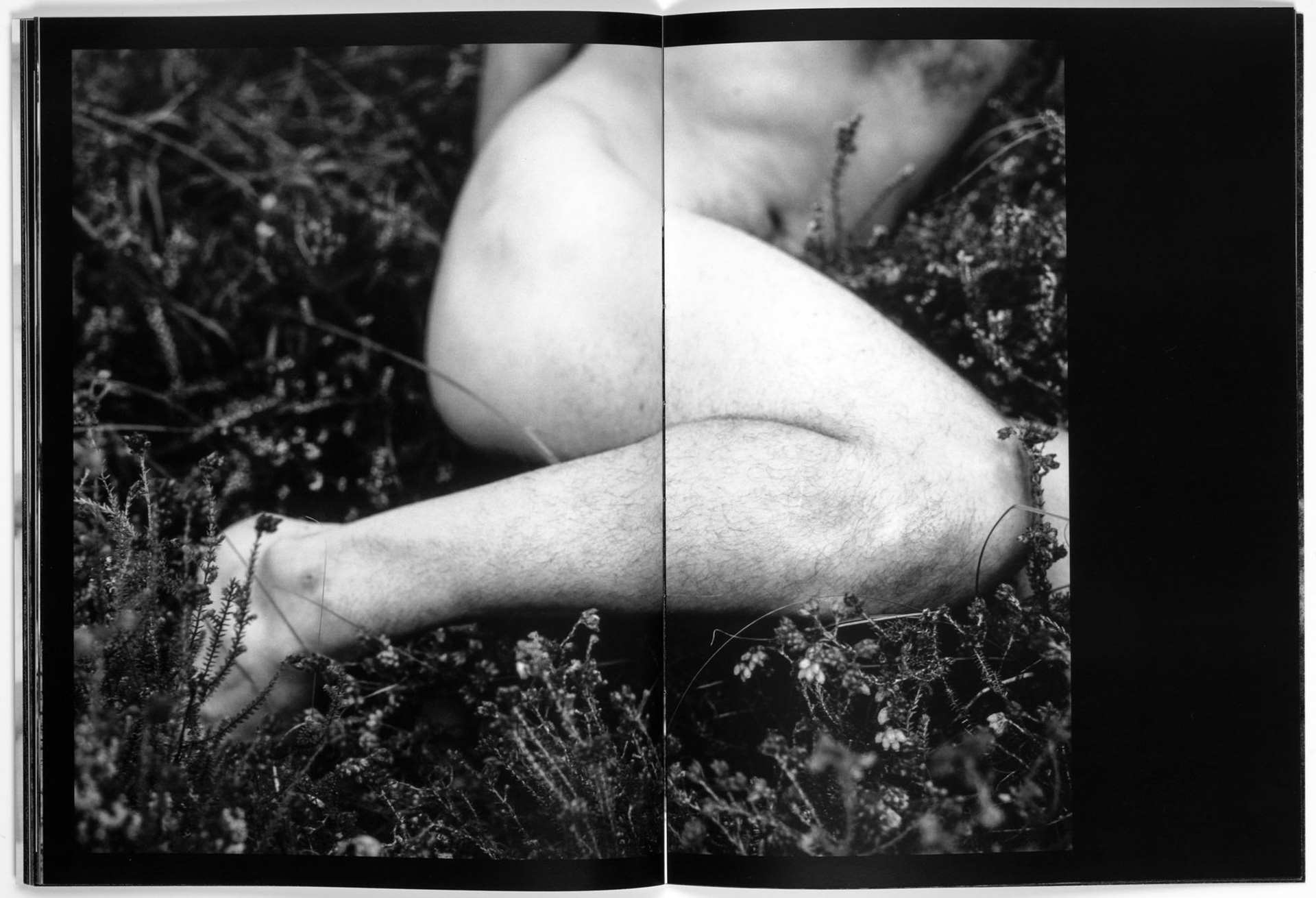 Leg of Ezra Evans as part of the 'Book of Ezra' by Tobias Ahlbrecht.