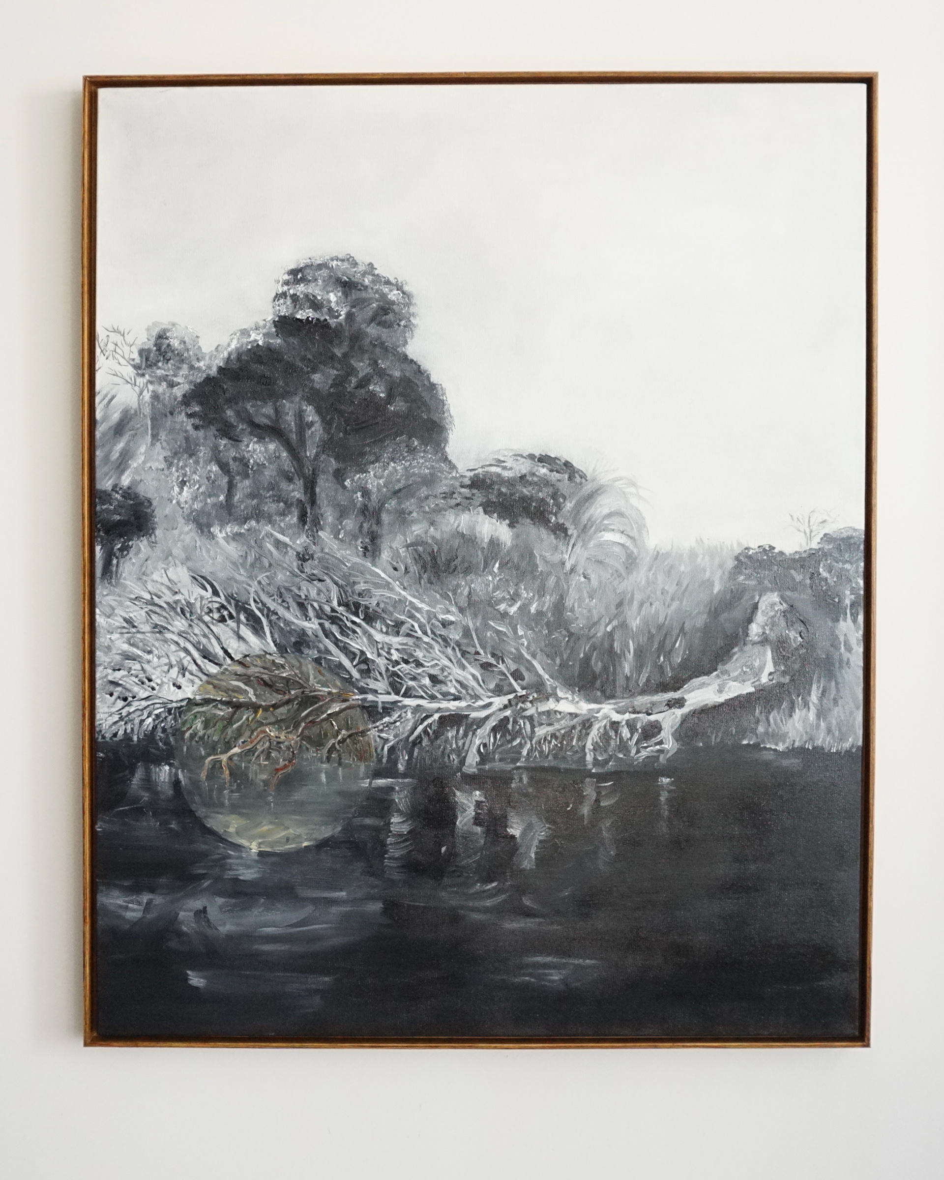 Pedro Diniz Kubitschek - Árvore caída no rio São Francisco [da série In Situ]. 2021. Óleo sobre tela.  100 x 80 cm.
