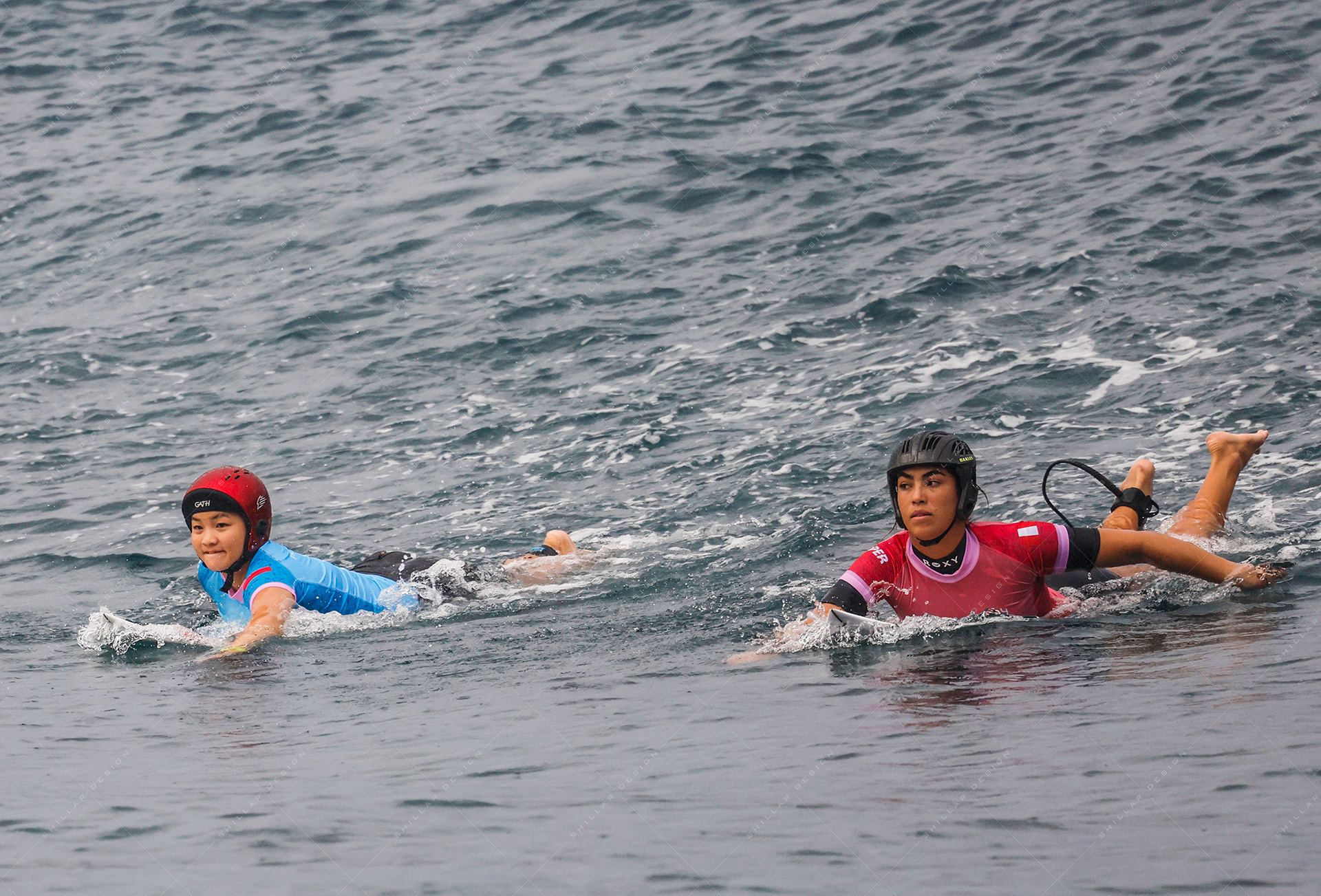 Yang Siqi of China (L) and Sol Aguirre of Peru, round 2 heat, July 28, 2024
