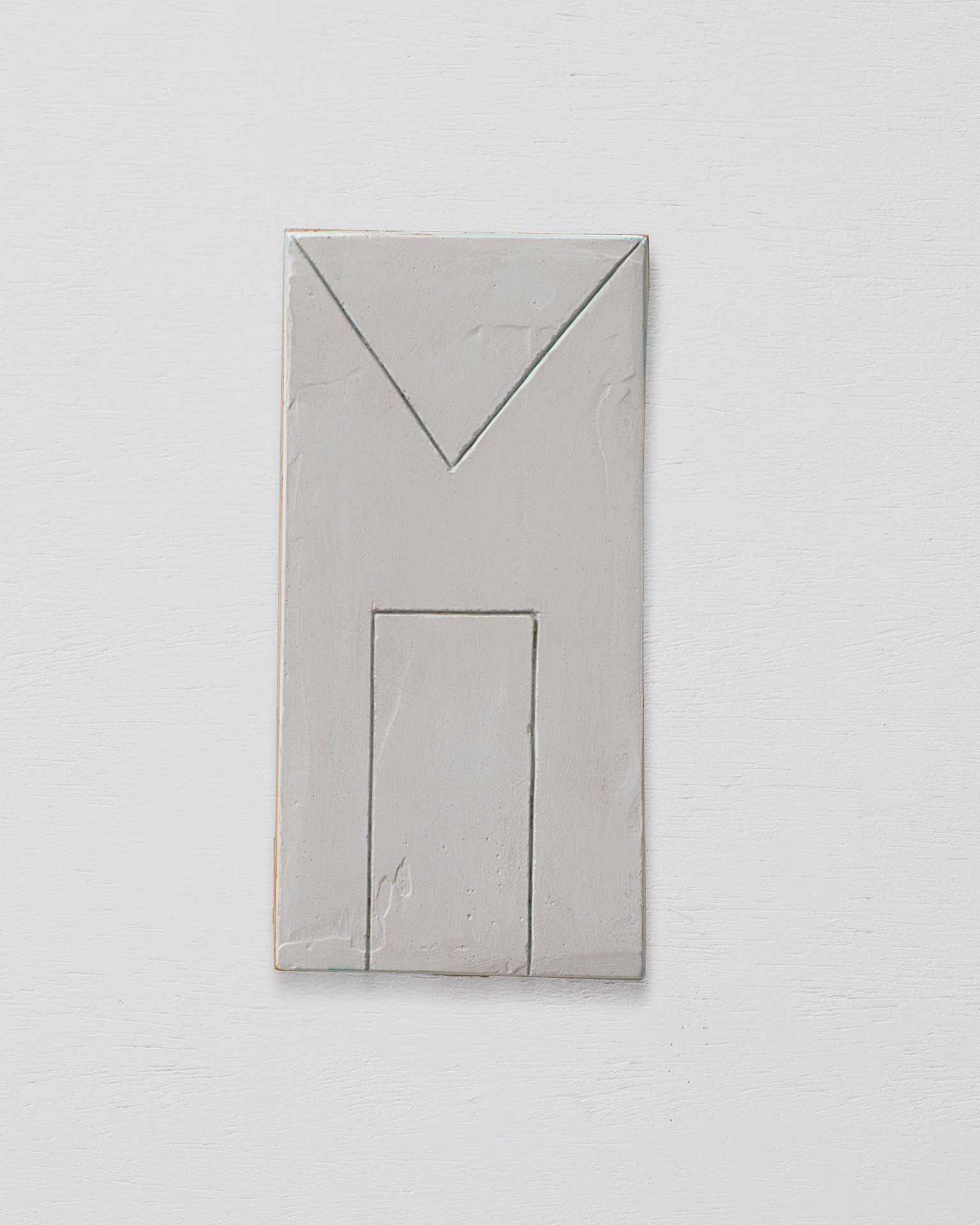 Série gradil, 2025. Massa corrida e óleo sobre madeiras encontradas. 30 x 20 cm aproximadamente