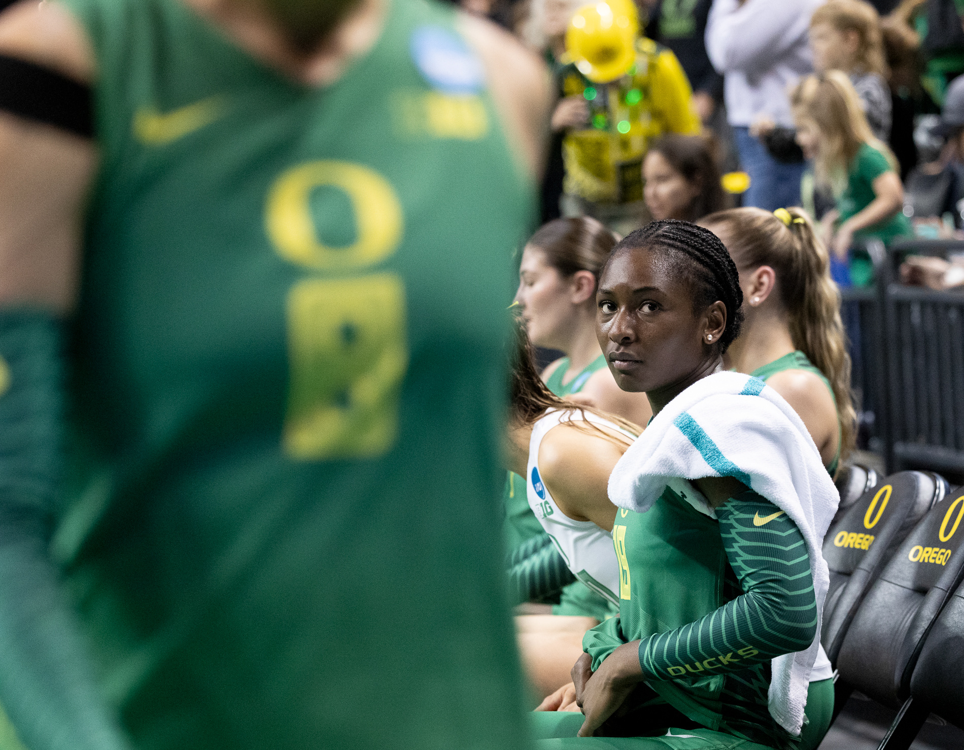 The Oregon Ducks defeated the High Point University Panthers in three sets in the first round of the NCAA Division I volleyball tournament at Matthew Knight Arena on Dec. 5, 2024. | Shot for Emerald Media Group | 1/1000 f/2.8 ISO3200